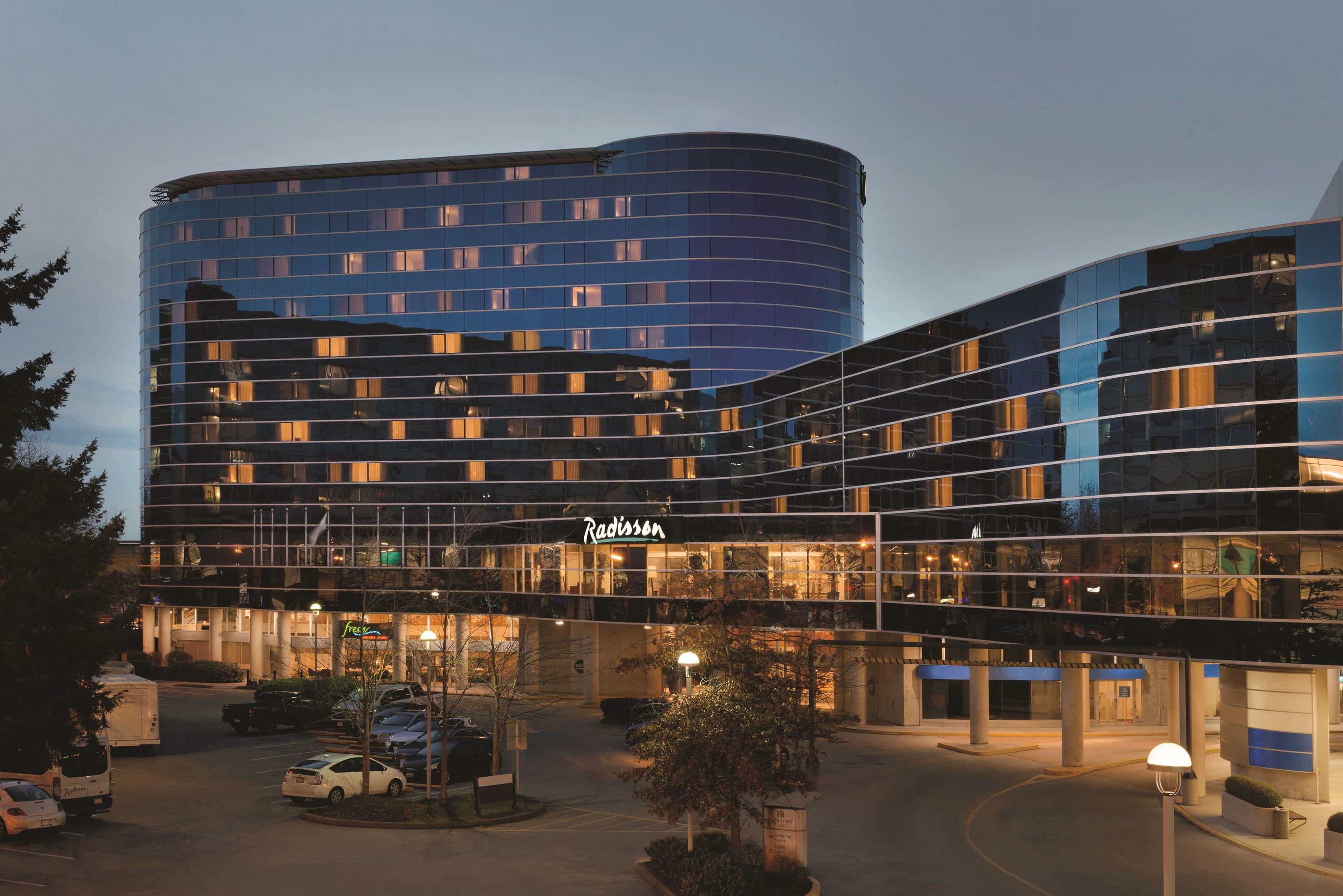 Radisson Hotel Vancouver Airport — photo 4