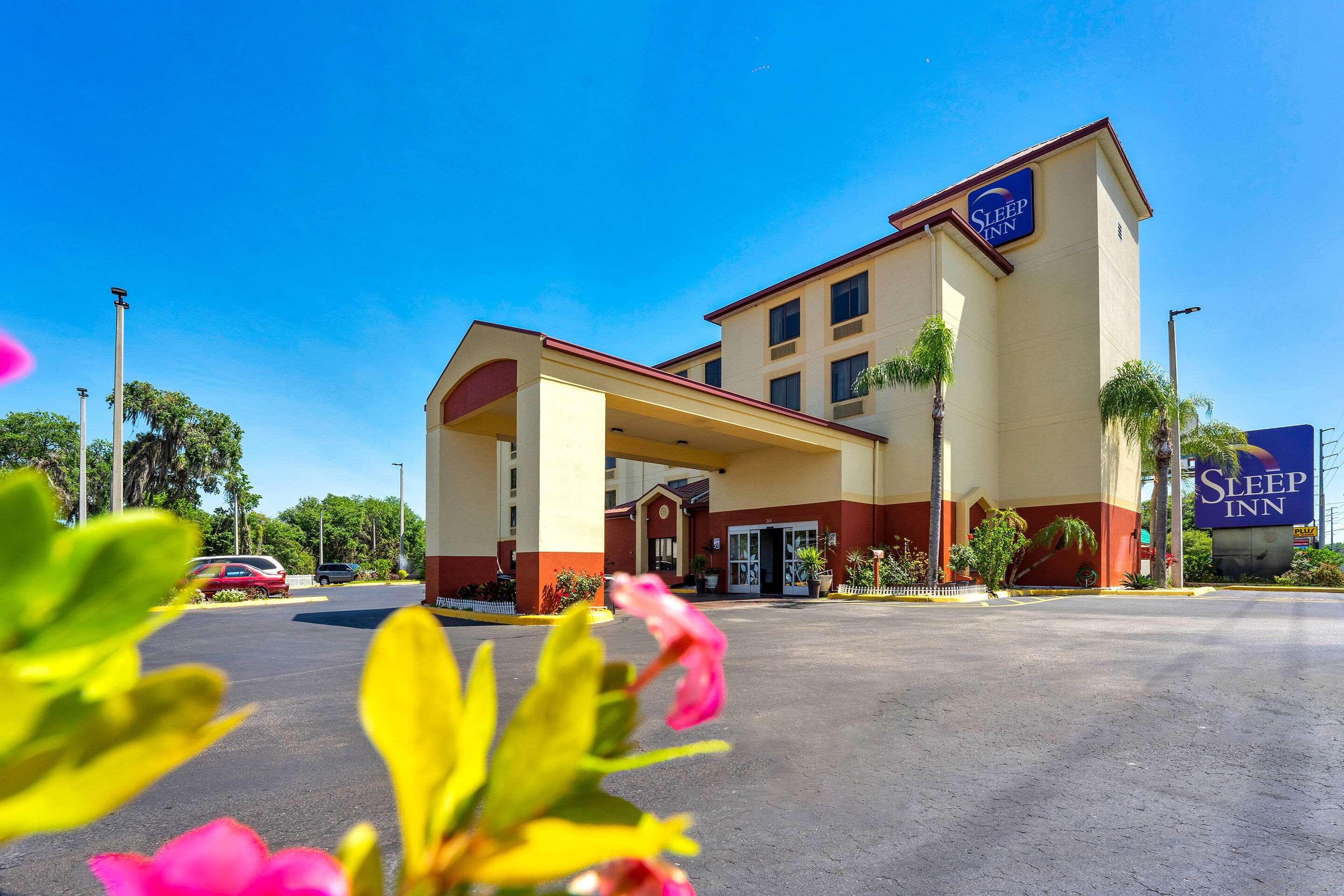 Sleep Inn Leesburg Chain of Lakes — photo 3