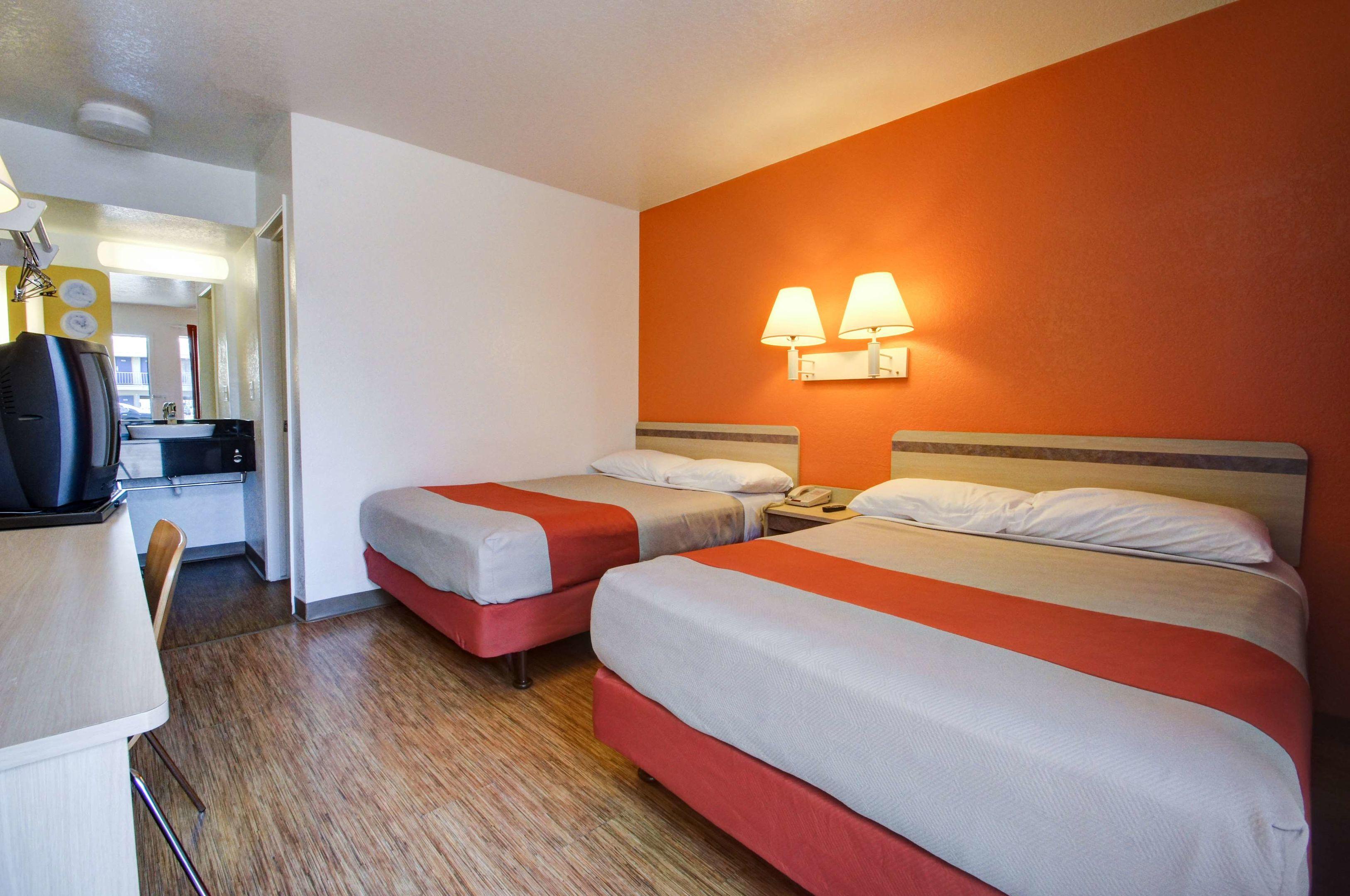 Motel 6 Salt Lake City Downtown — photo 5