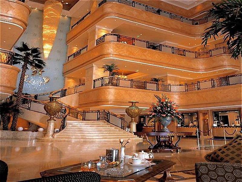 Crowne Plaza — photo 4