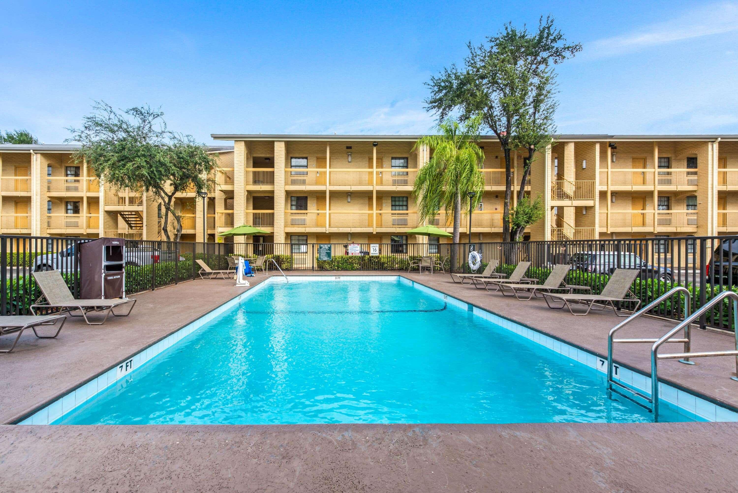 La Quinta Inn by Wyndham Miami Airport North — photo 5
