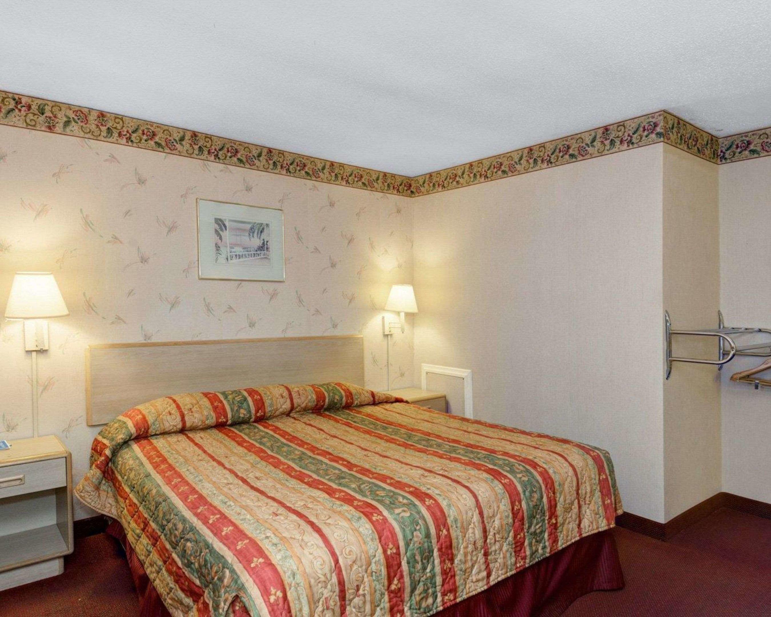 Rodeway Inn — photo 5