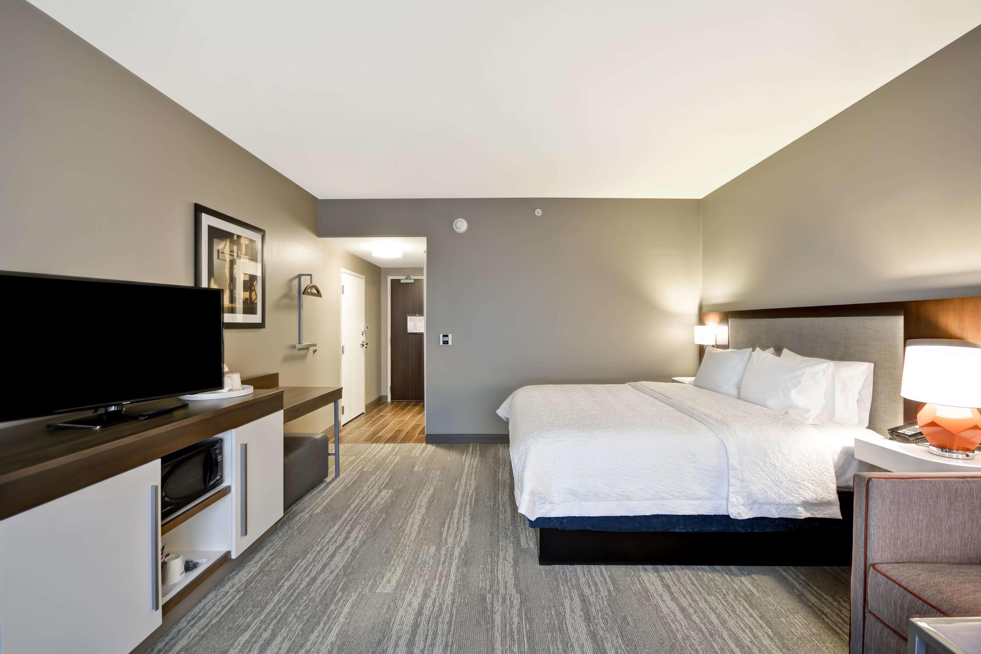 Hampton Inn Livonia Detroit — photo 5