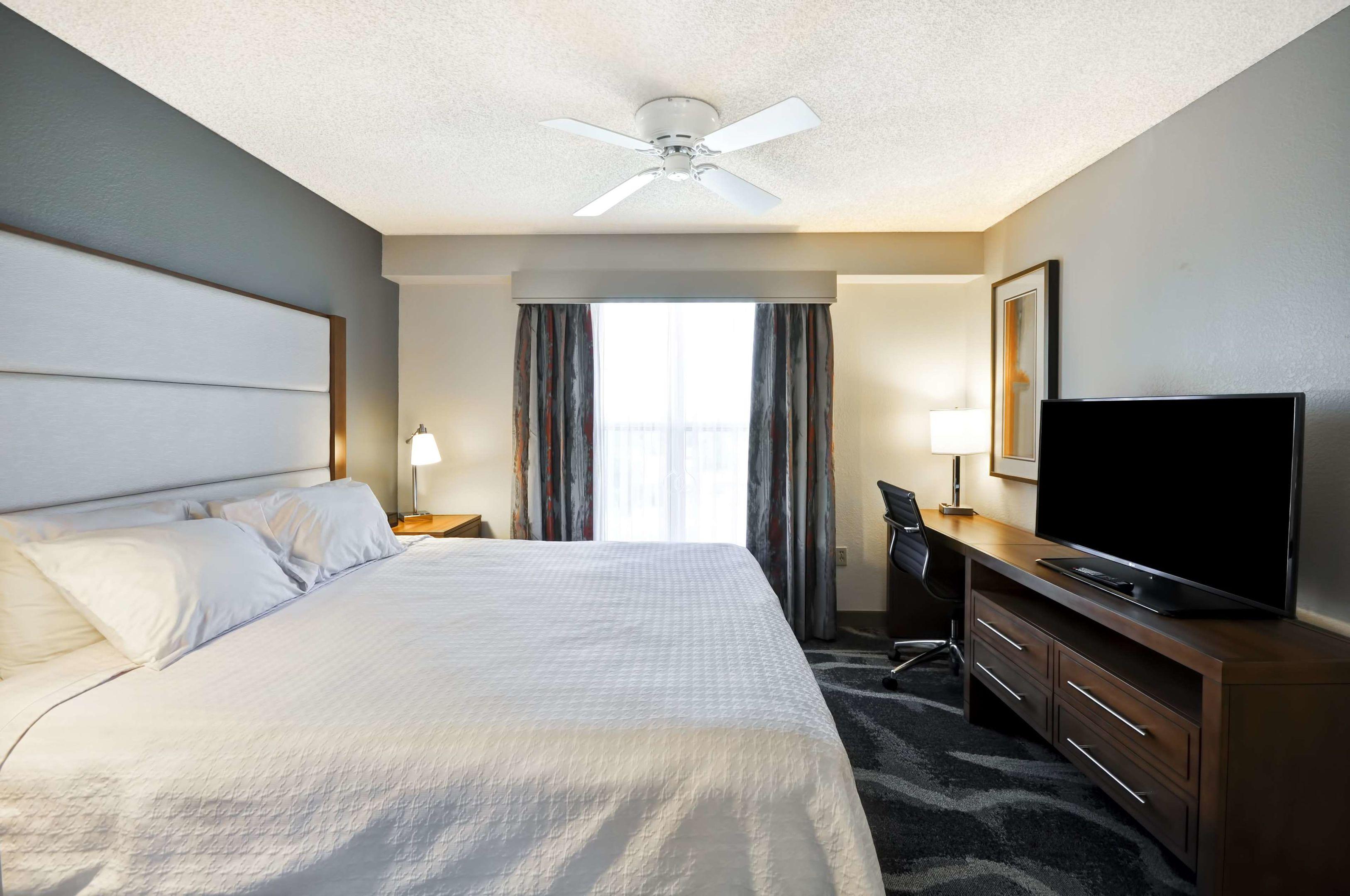 Homewood Suites by Hilton Phoenix-Biltmore — photo 4