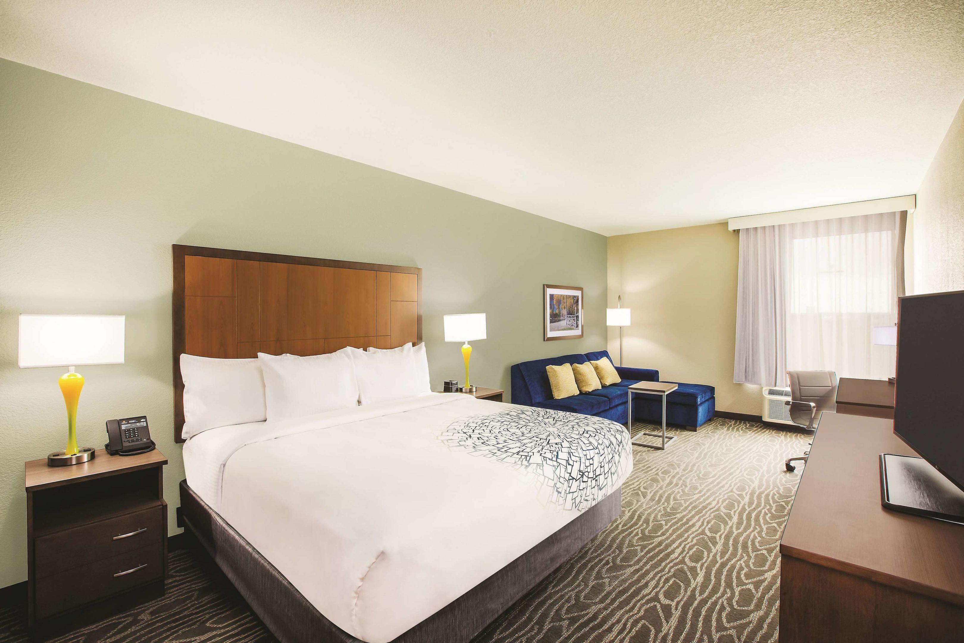 La Quinta Inn & Suites Wichita Northeast — photo 4