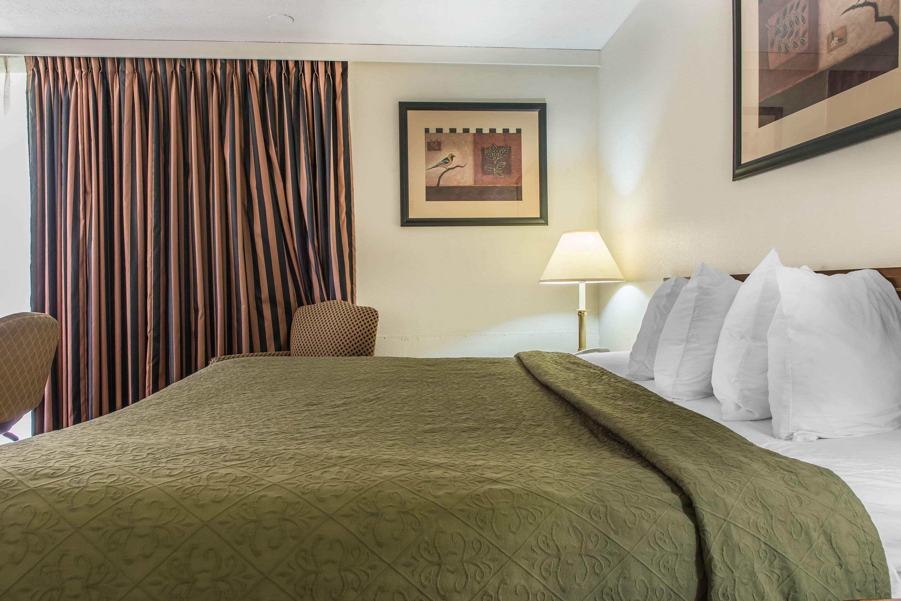 Rodeway Inn — photo 5