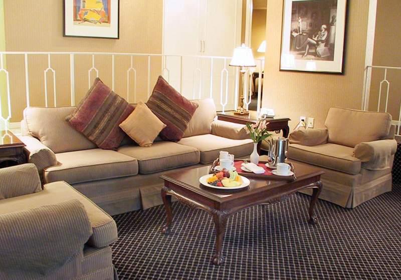 Toronto Don Valley Hotel & Suites — photo 5