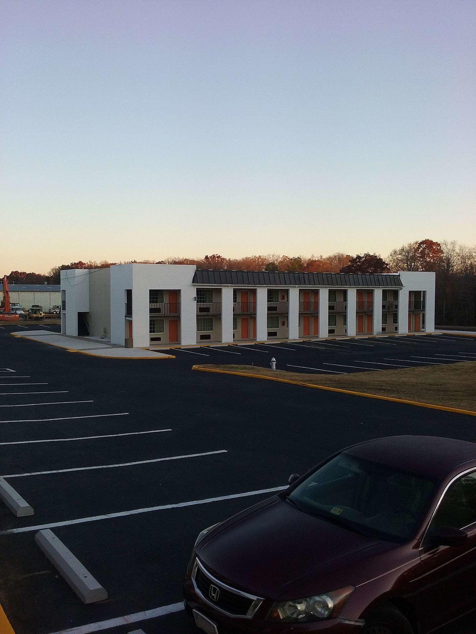 Americas Best Value Inn - Richmond South — photo 3
