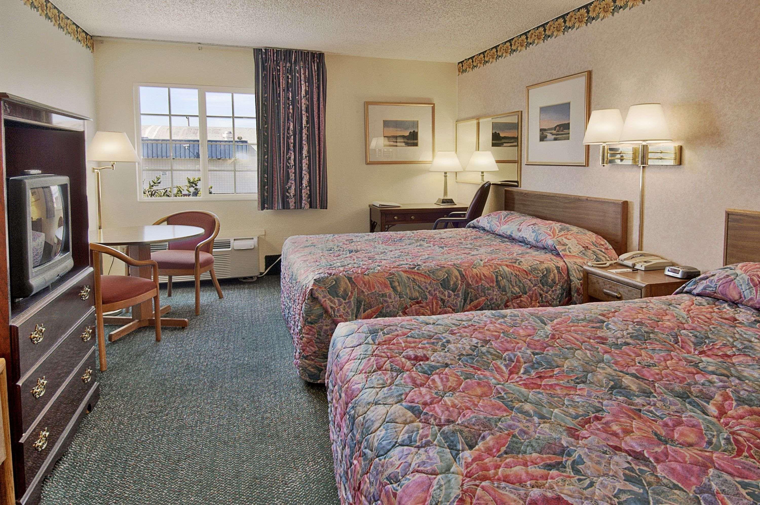 Days Inn by Wyndham Mt. Vernon — photo 5