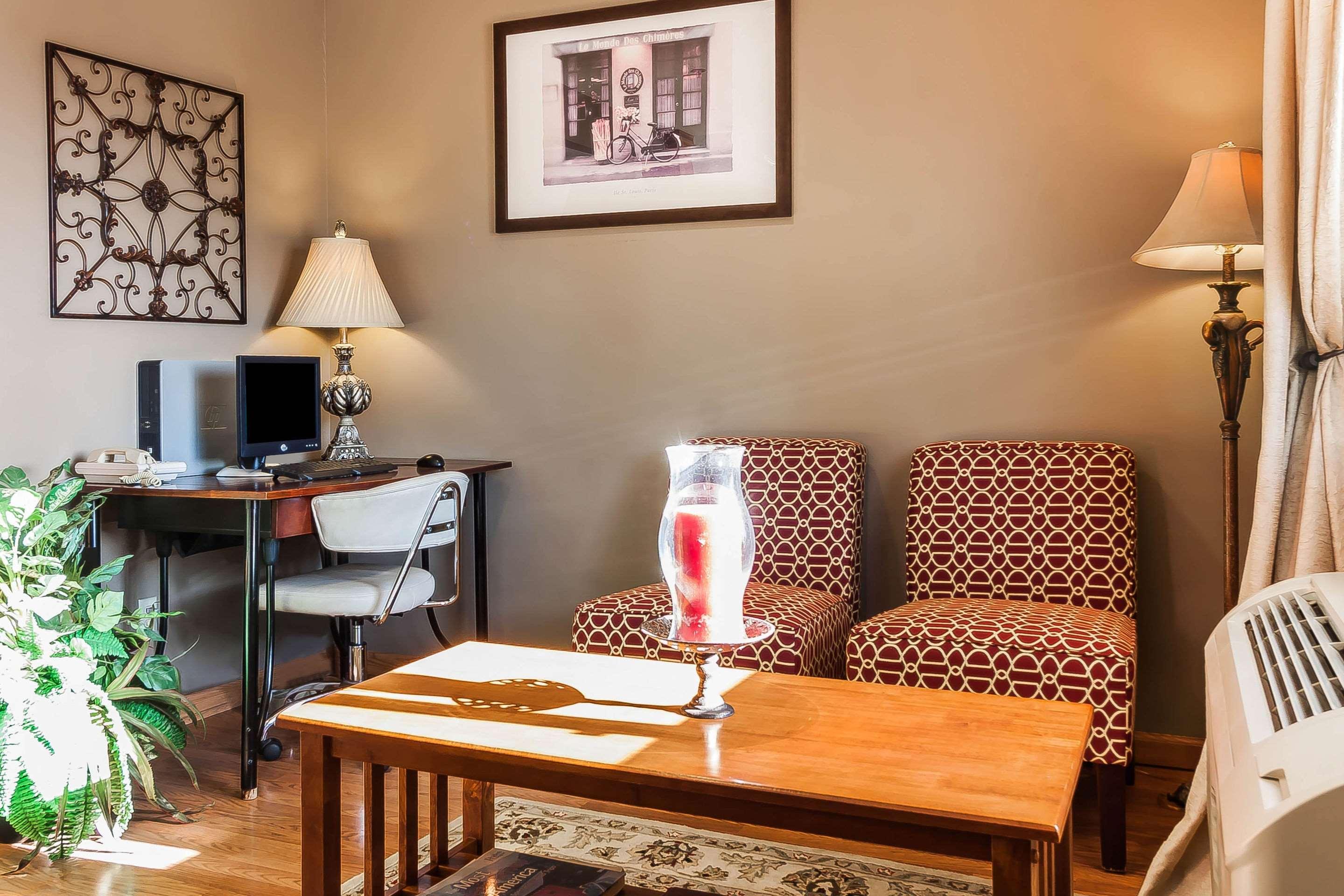 Rodeway Inn — photo 5