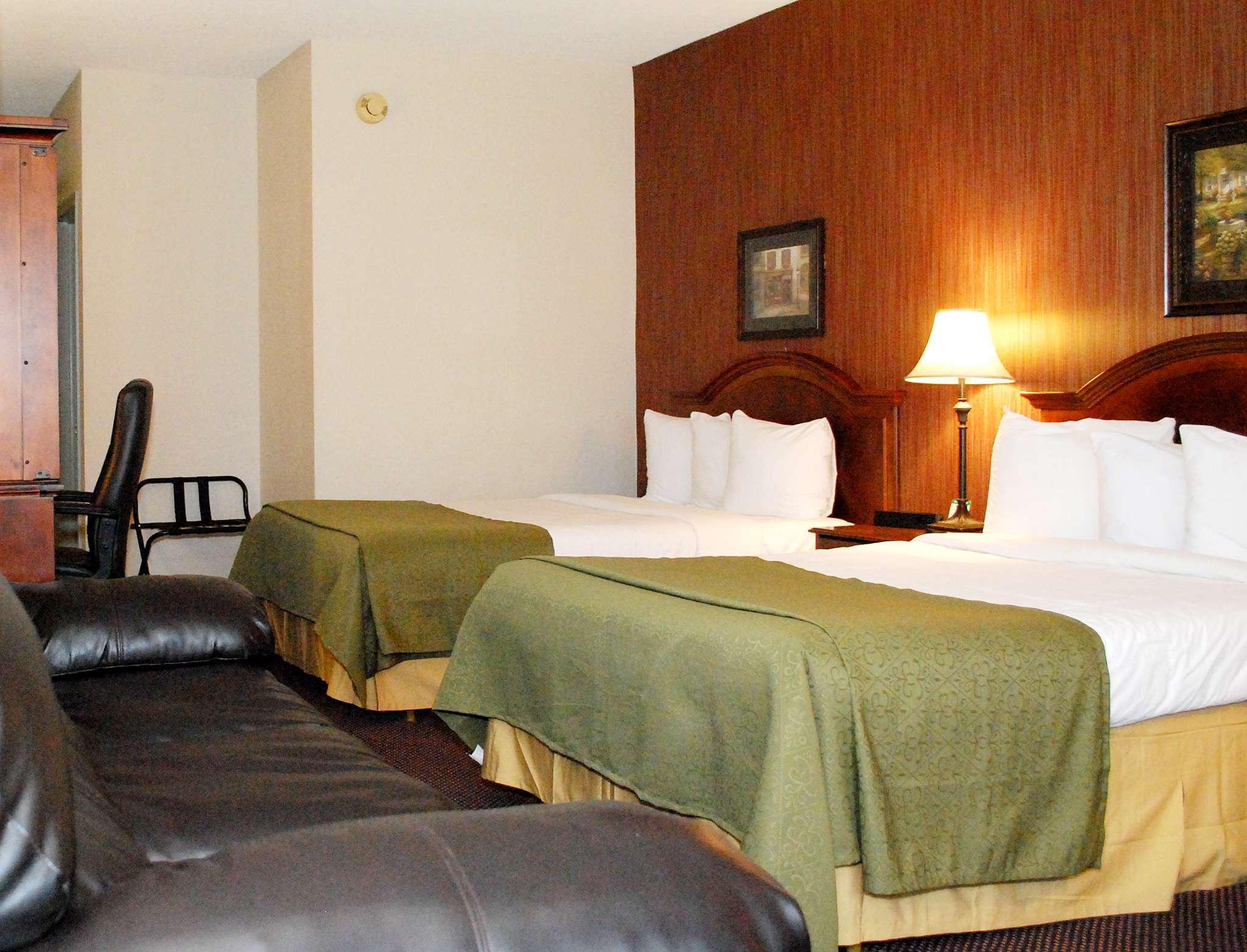 Travelodge Watertown — photo 4