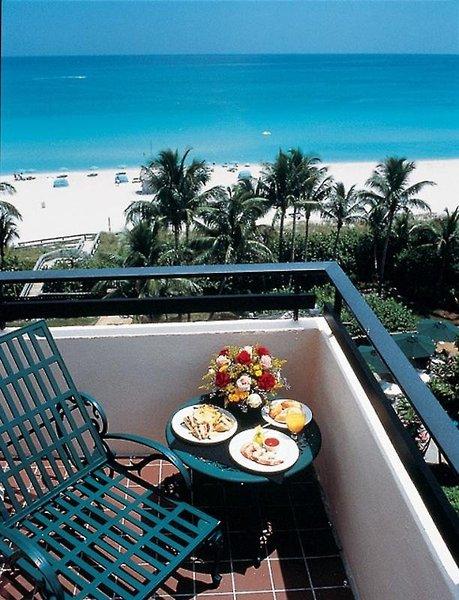 The Alexander All Suite Oceanfront Resort — photo 4