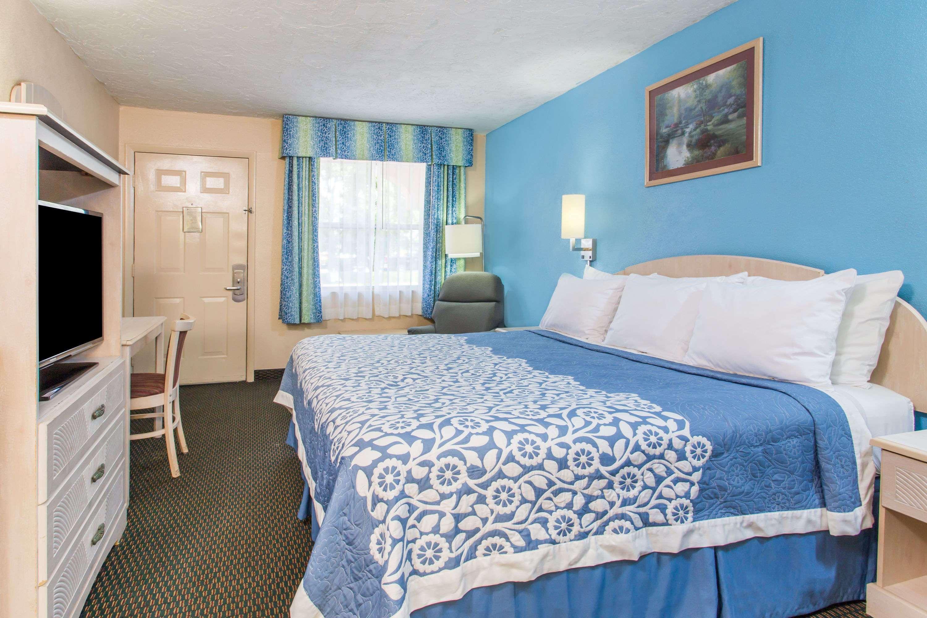 Days Inn Bradenton I-75 — photo 5