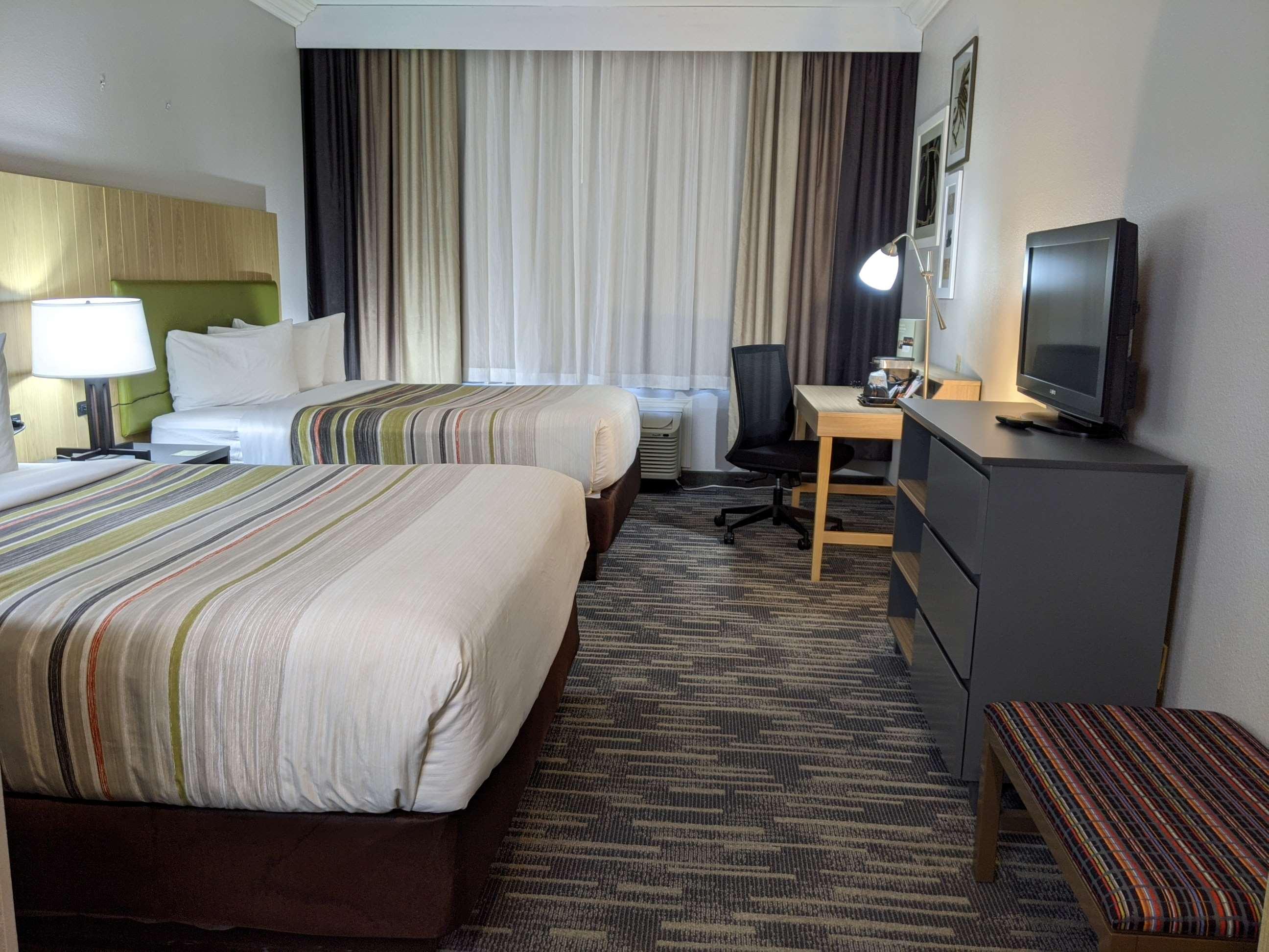 Country Inn & Suites by Radisson, Nashville, TN — photo 4