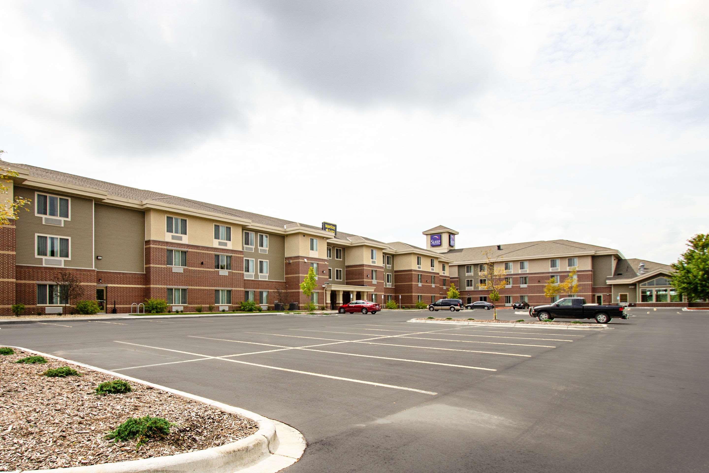 Sleep Inn & Suites — photo 3
