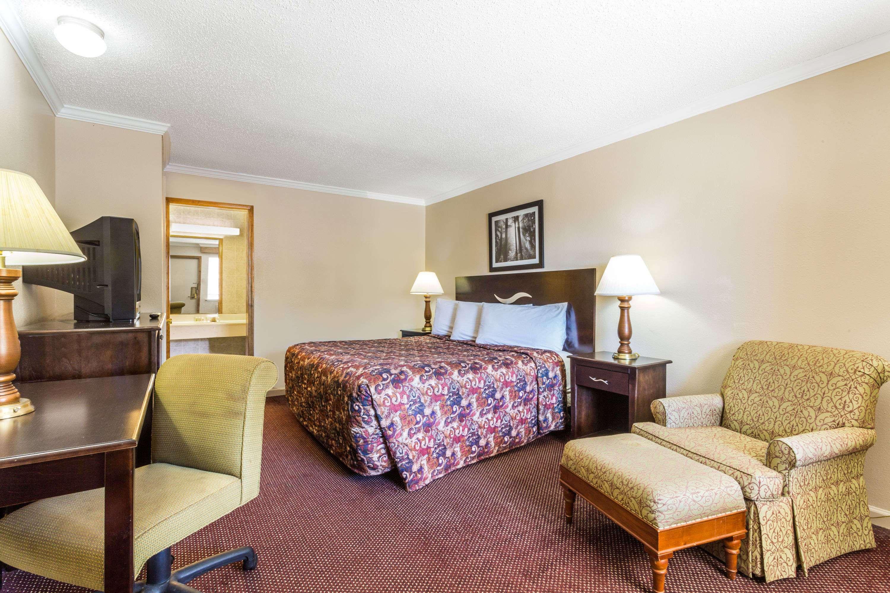 Days Inn Slidell — photo 4