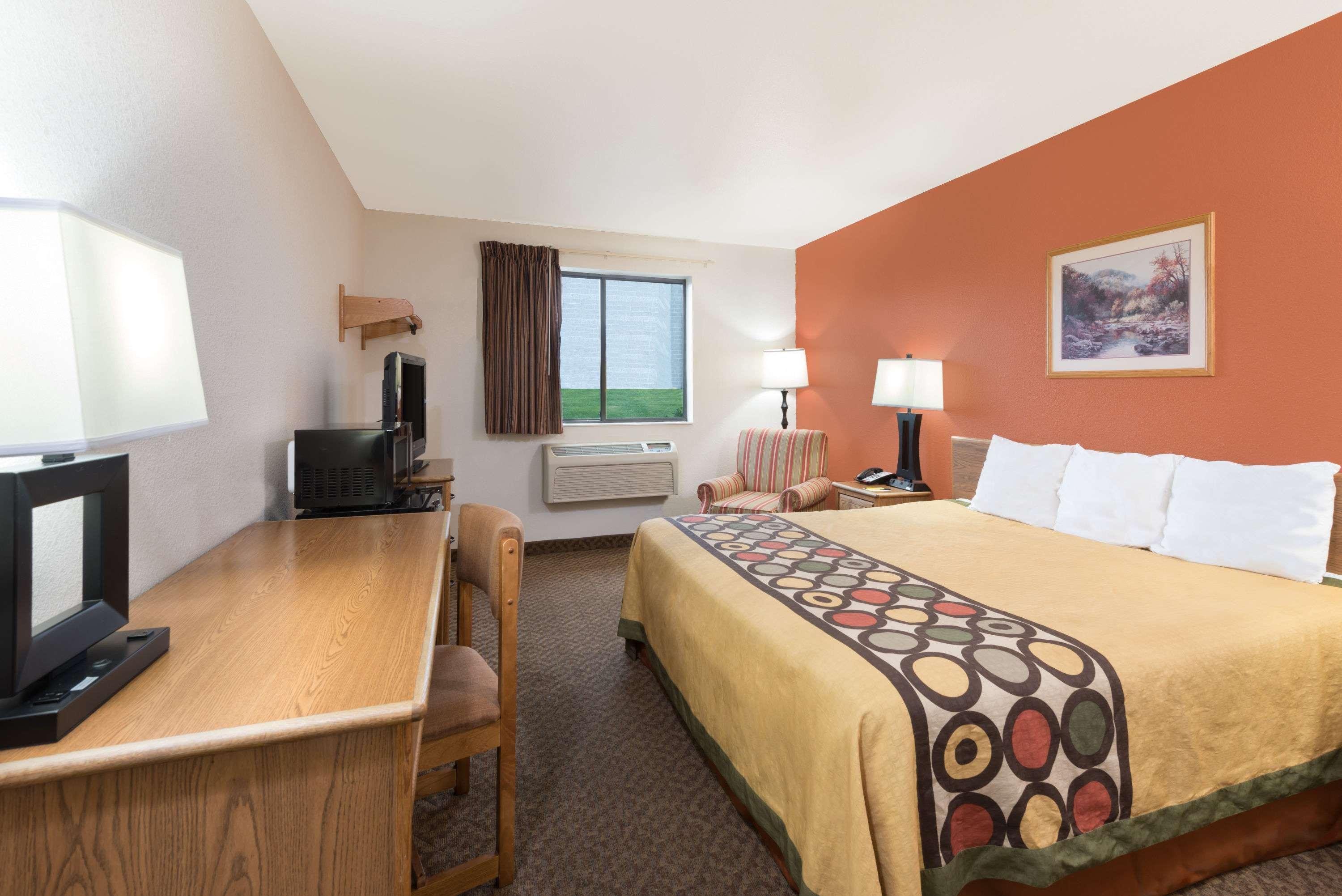 Super 8 by Wyndham Morgantown — photo 4