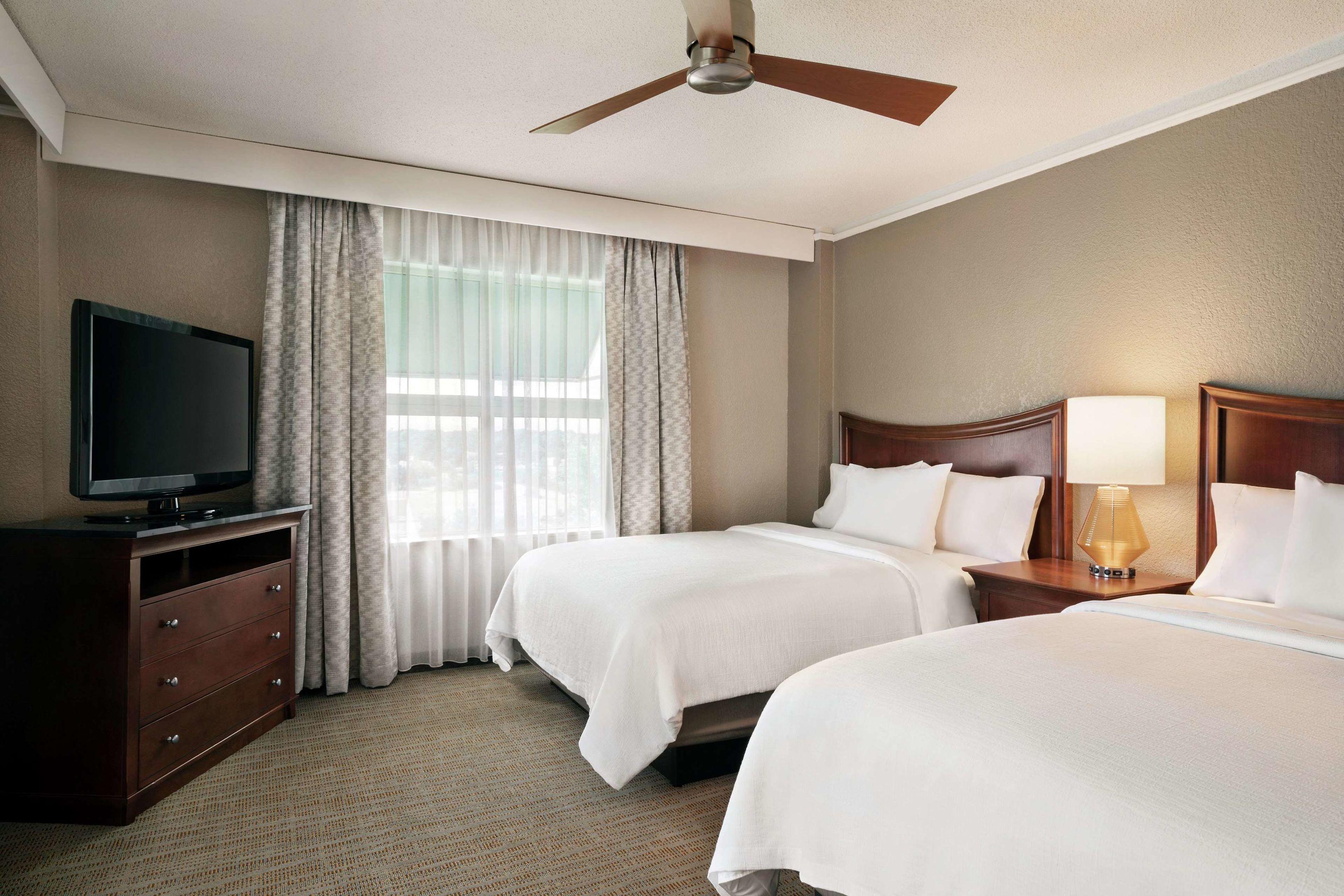 Embassy Suites Brunswick — photo 4