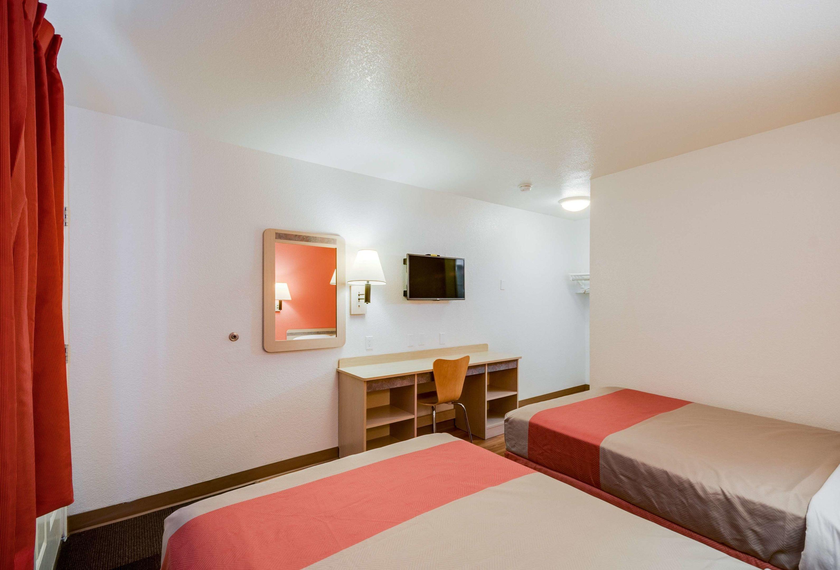 Motel 6 Bellingham — photo 5