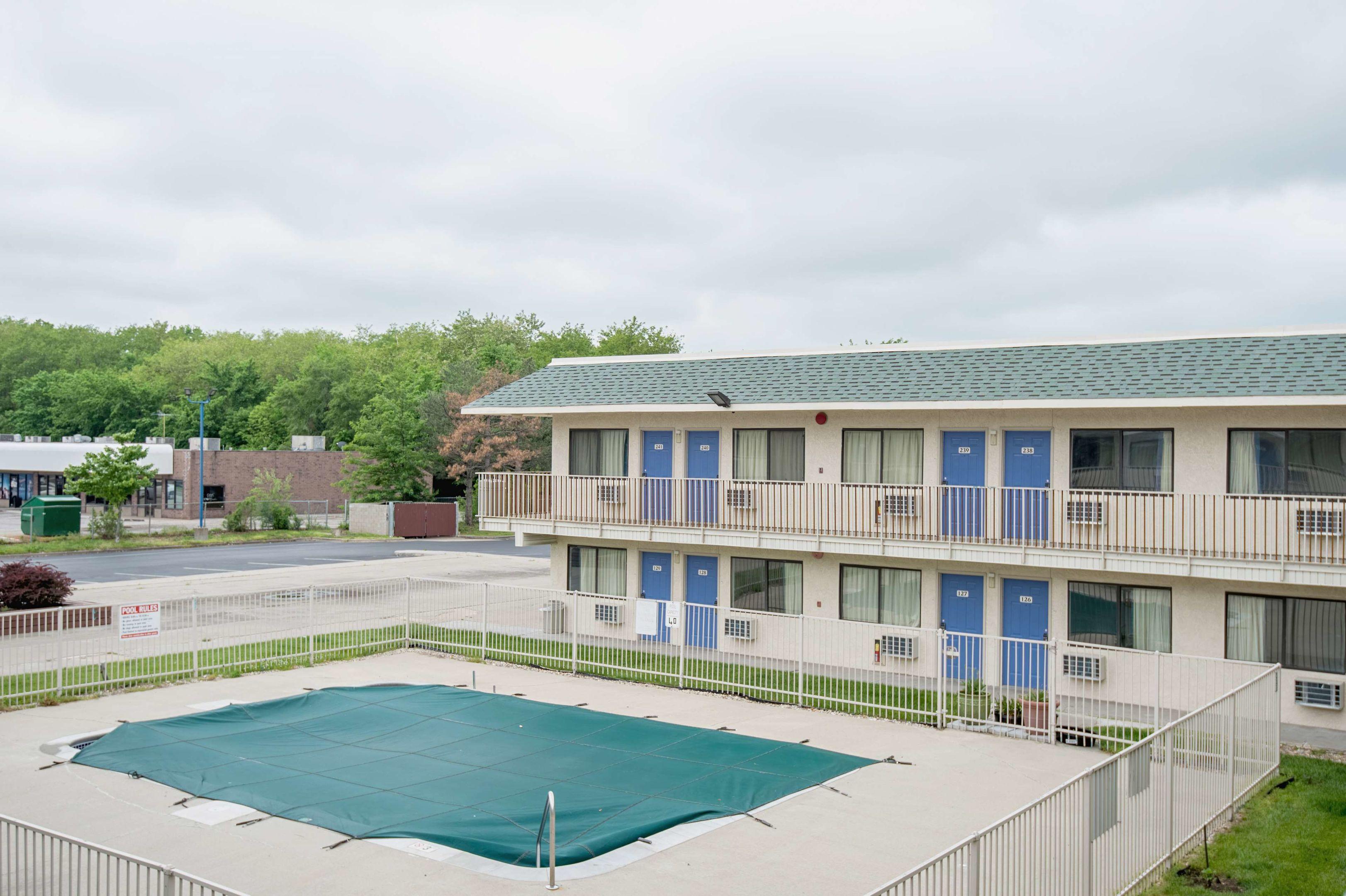Motel 6 Kansas City North - Airport — photo 3