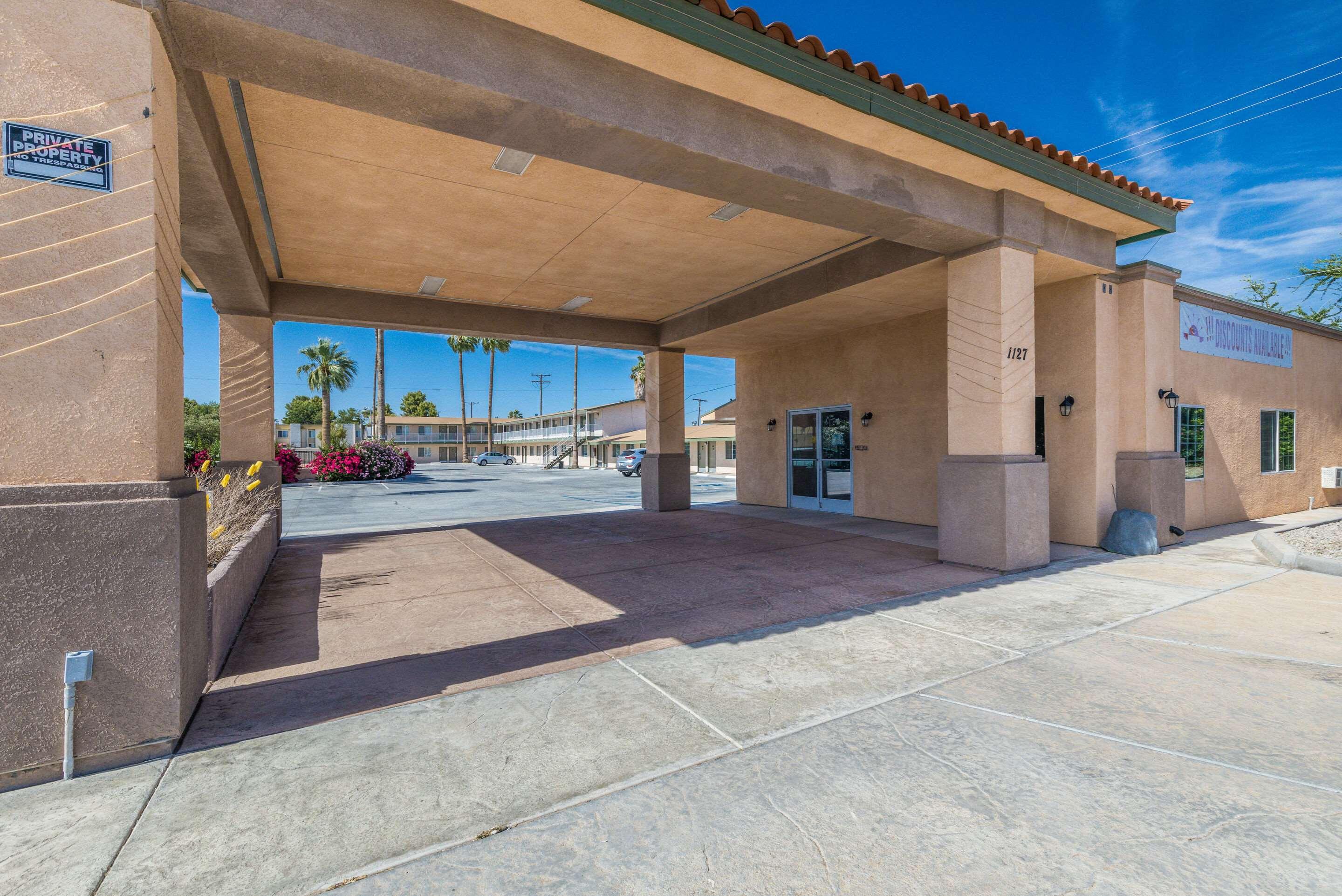 Rodeway Inn & Suites — photo 3