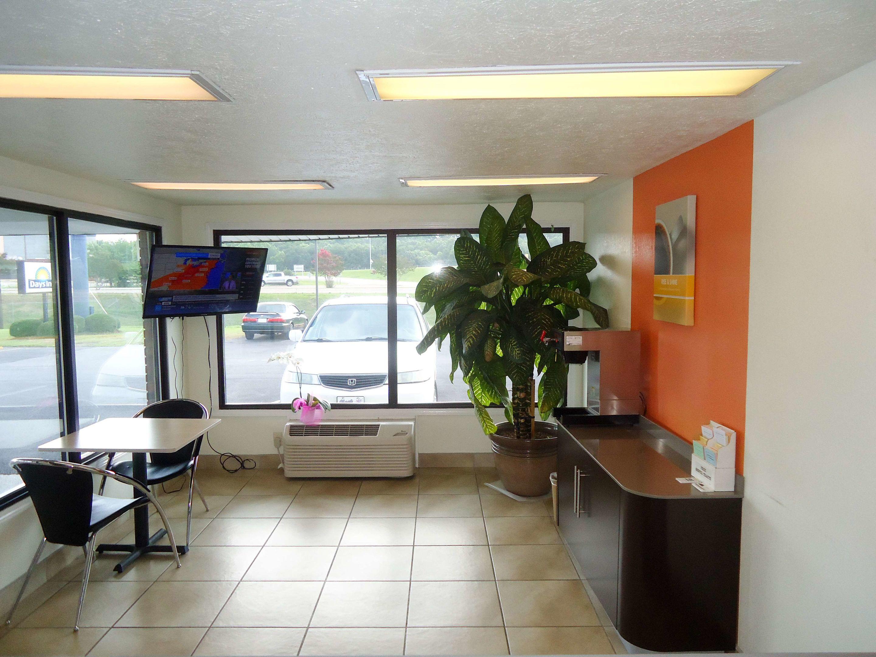 Motel 6 Columbus MS — photo 4