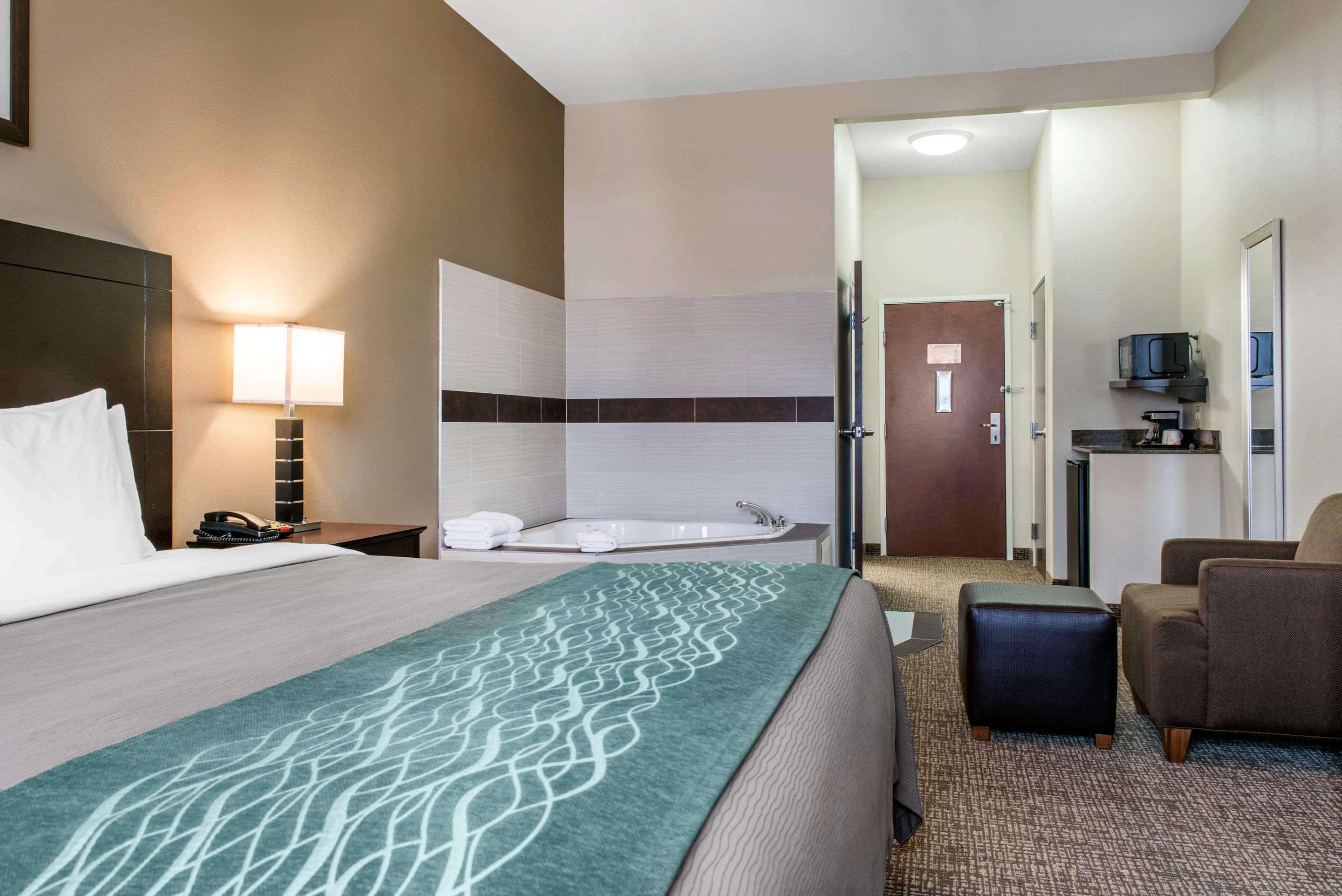 Comfort Inn & Suites Porter — photo 5