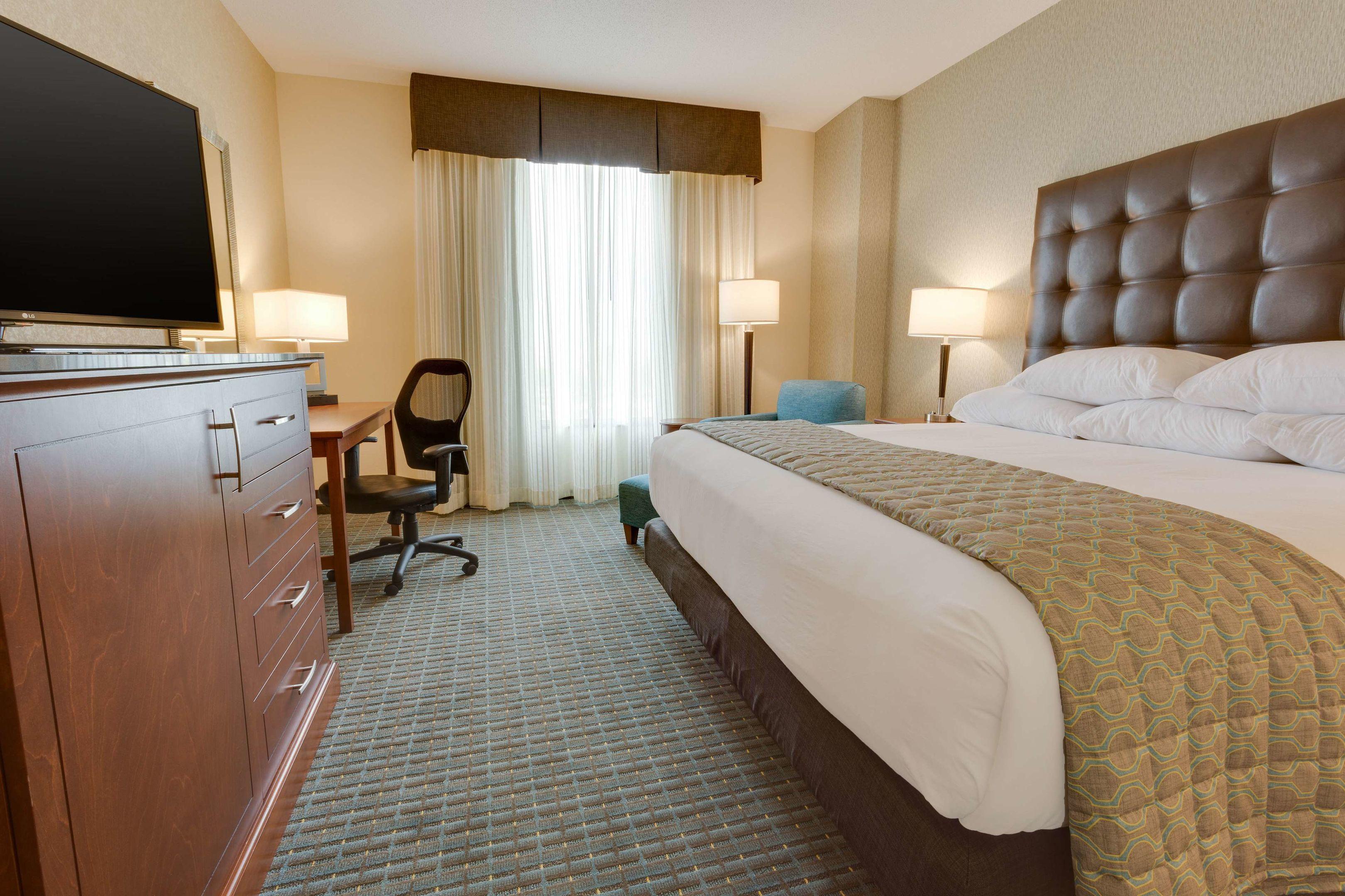 Drury Inn & Suites Phoenix Chandler Fashion Center — photo 4