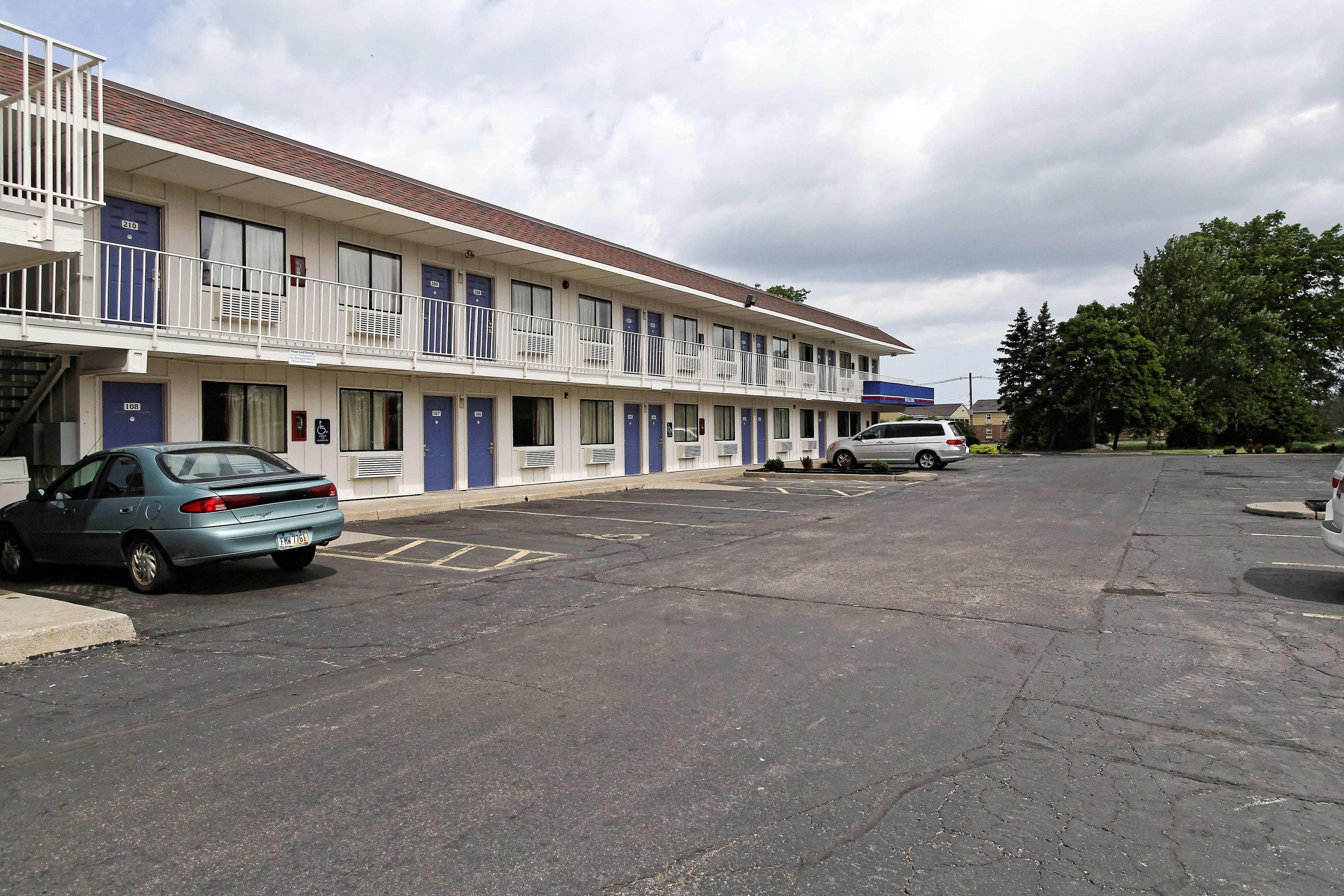 Motel 6 Cleveland - Lorain/Amherst