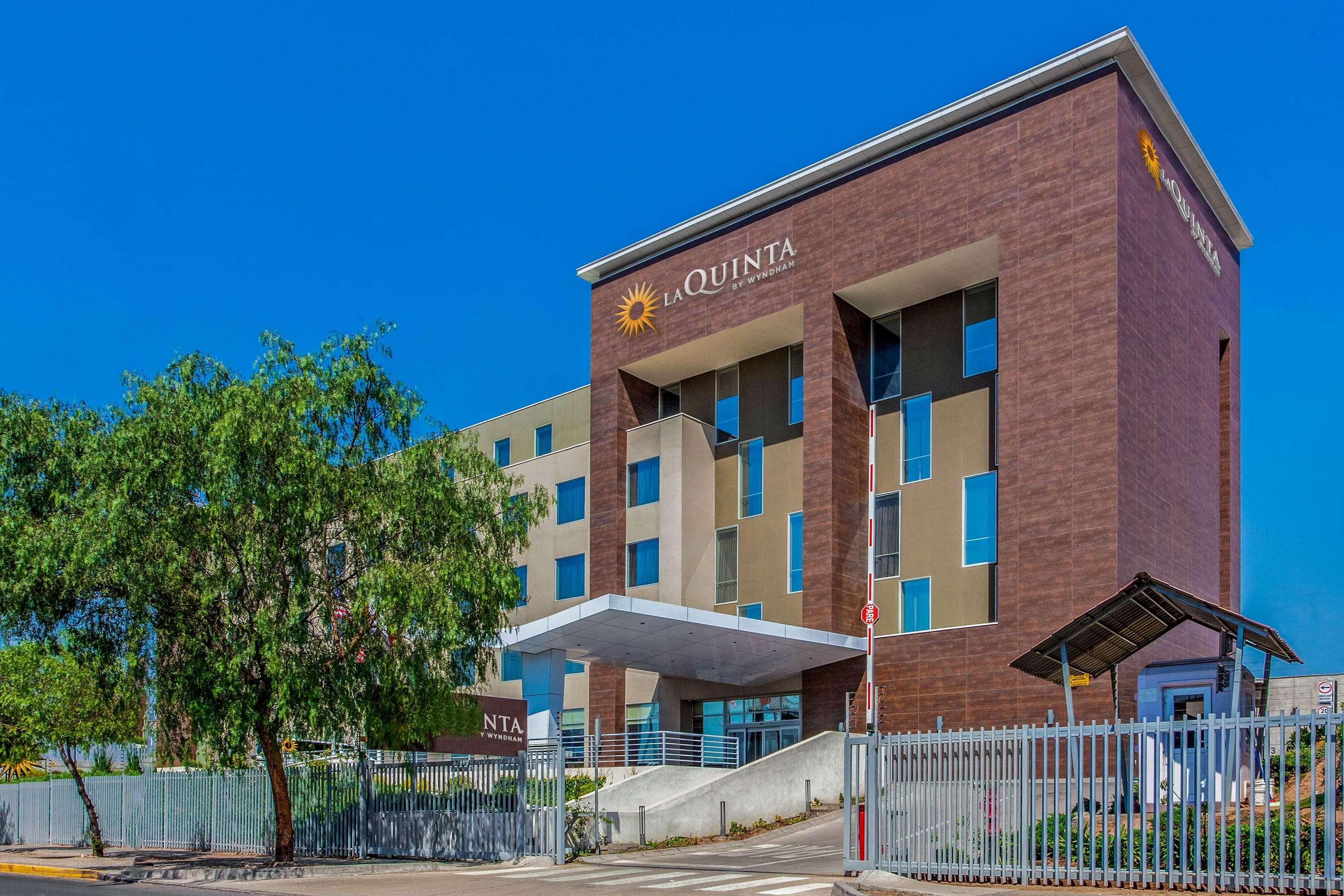 La Quinta by Wyndham Santiago Aeropuerto — photo 3
