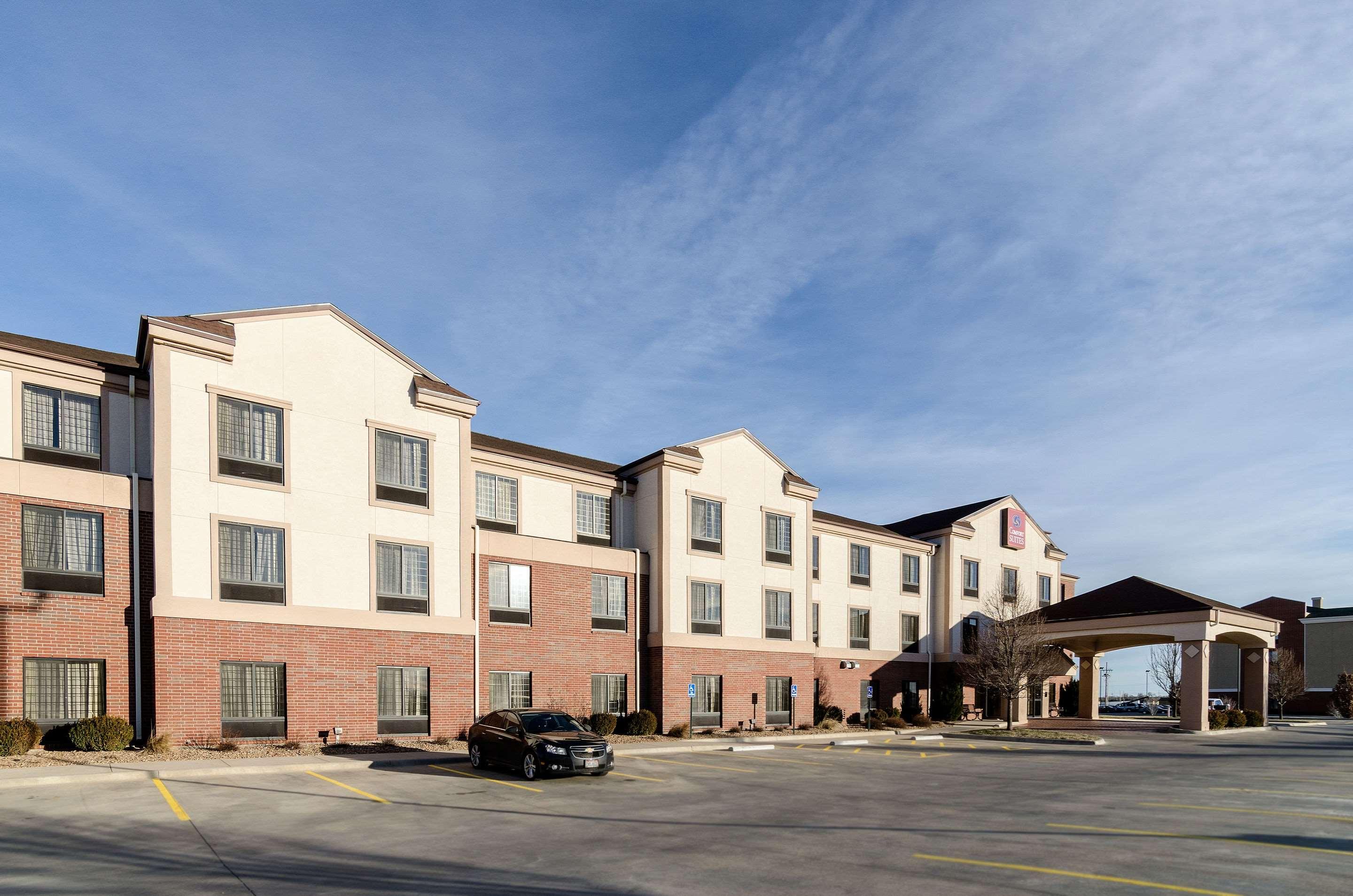 Comfort Suites — photo 5