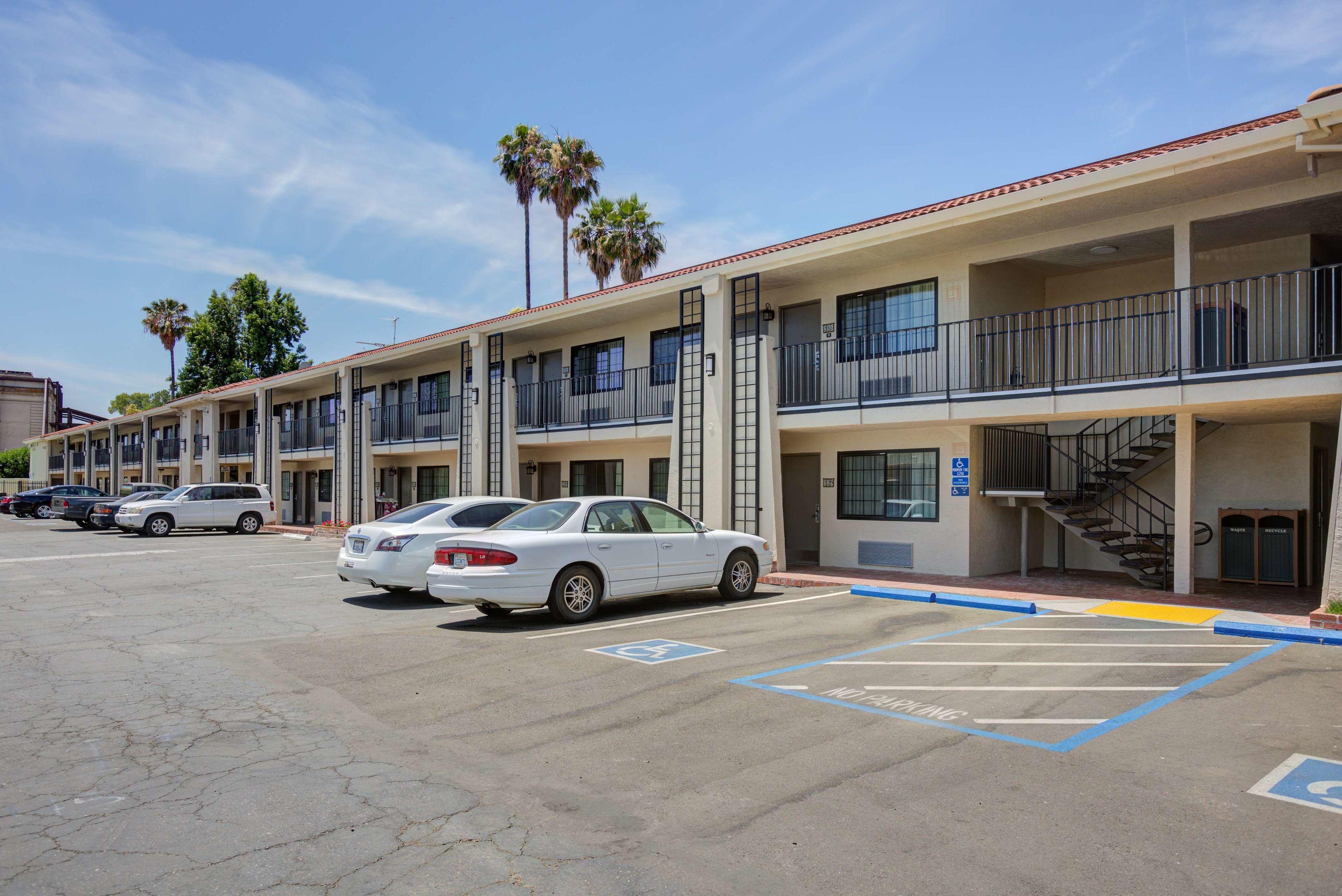 Best Western Sandman Motel — photo 5