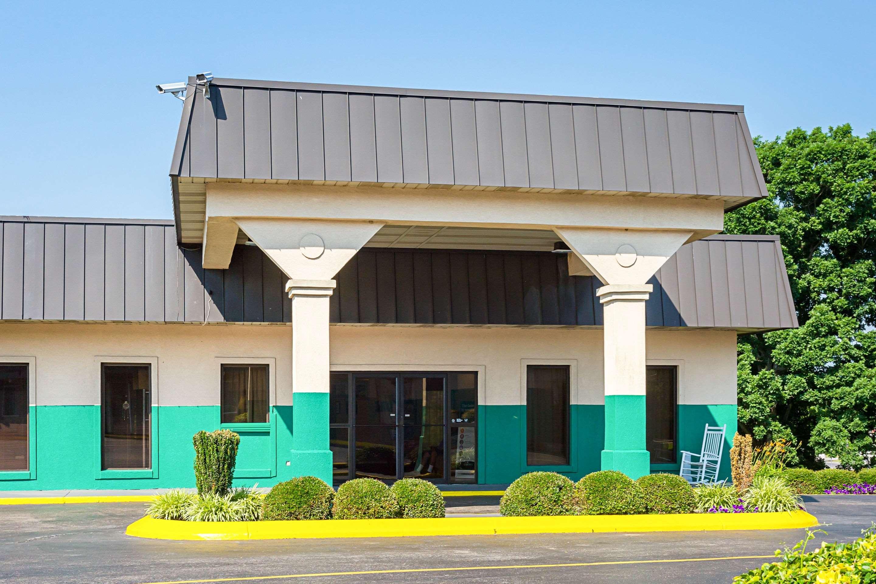 Quality Inn Hurricane Mills — photo 4