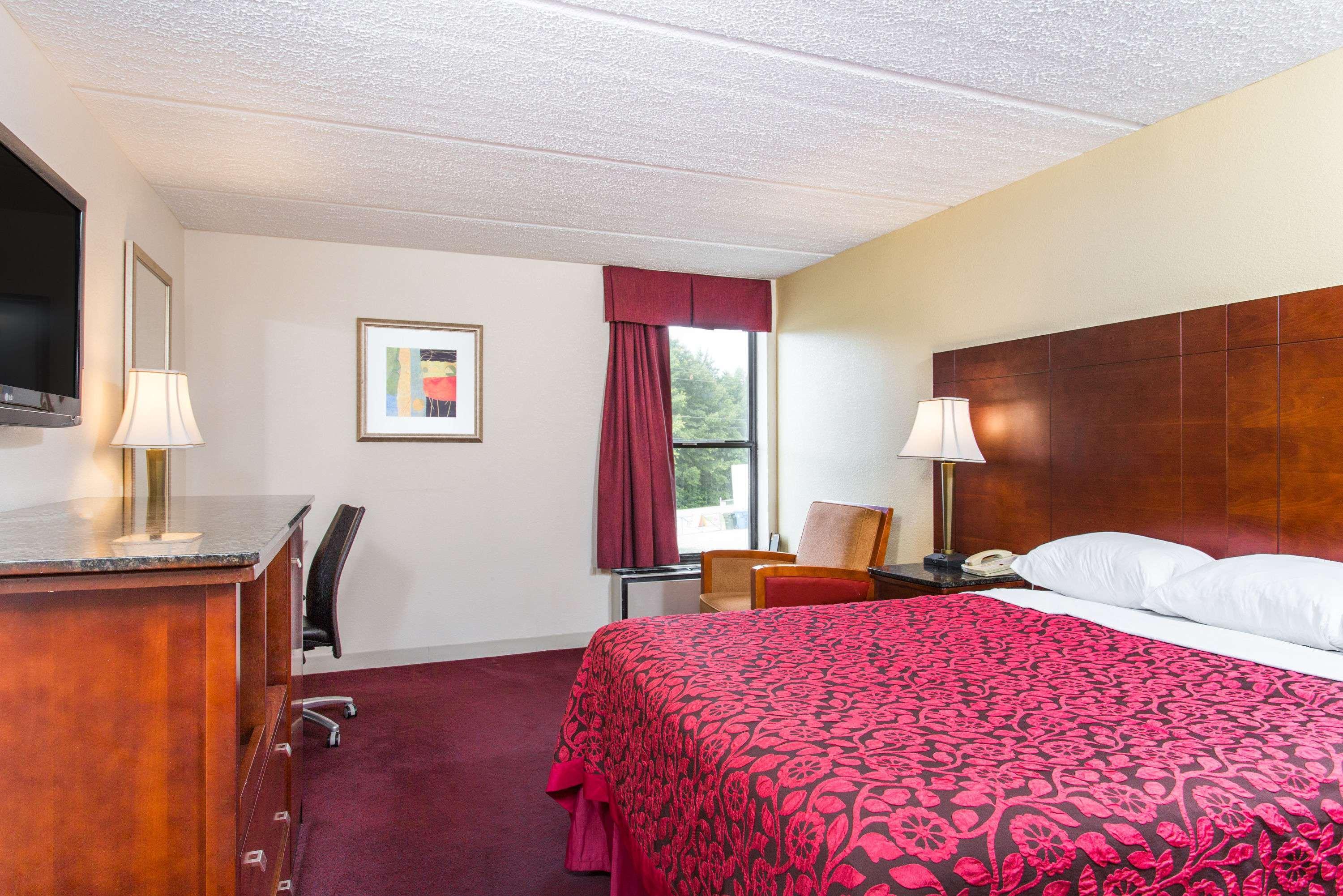 Days Inn High Point Archdale — photo 5