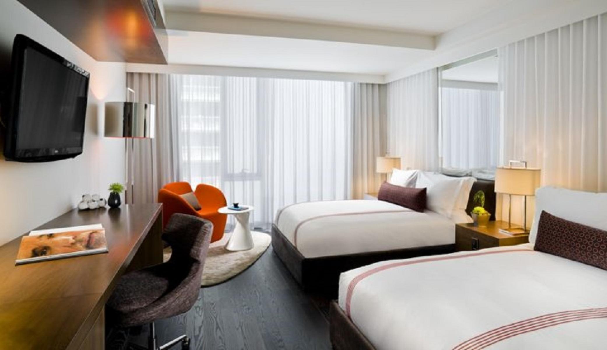 1 Hotel Toronto — photo 3