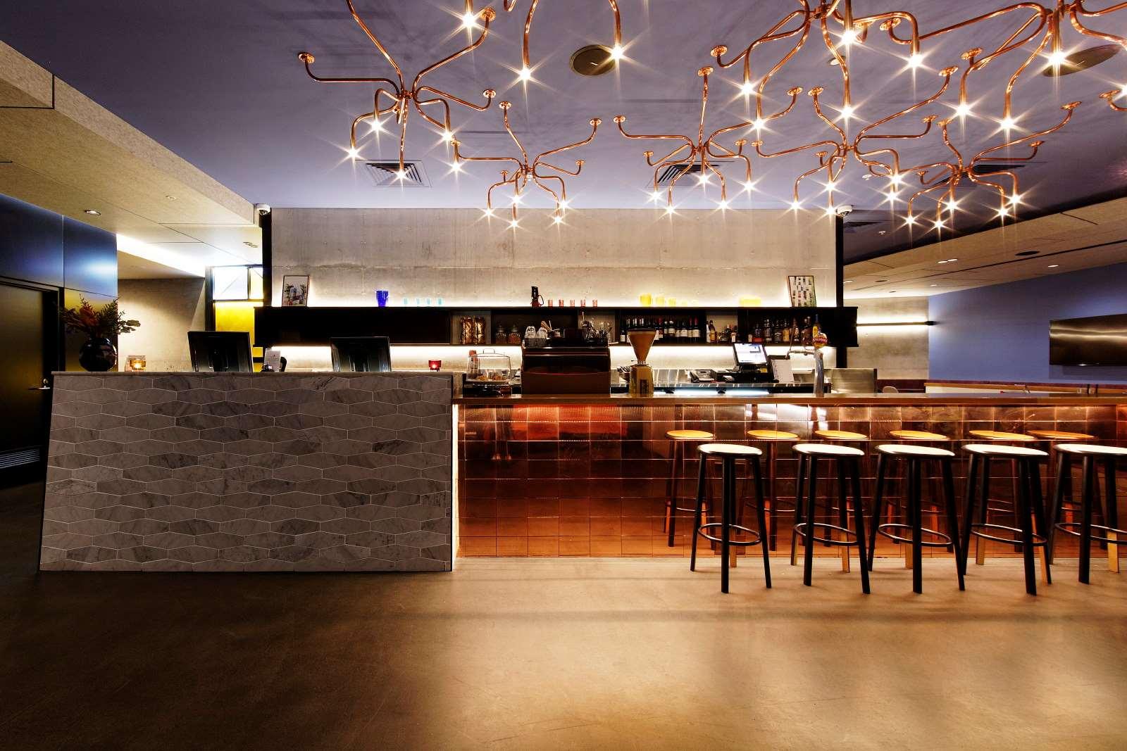 Alpha Mosaic Hotel Brisbane — photo 4