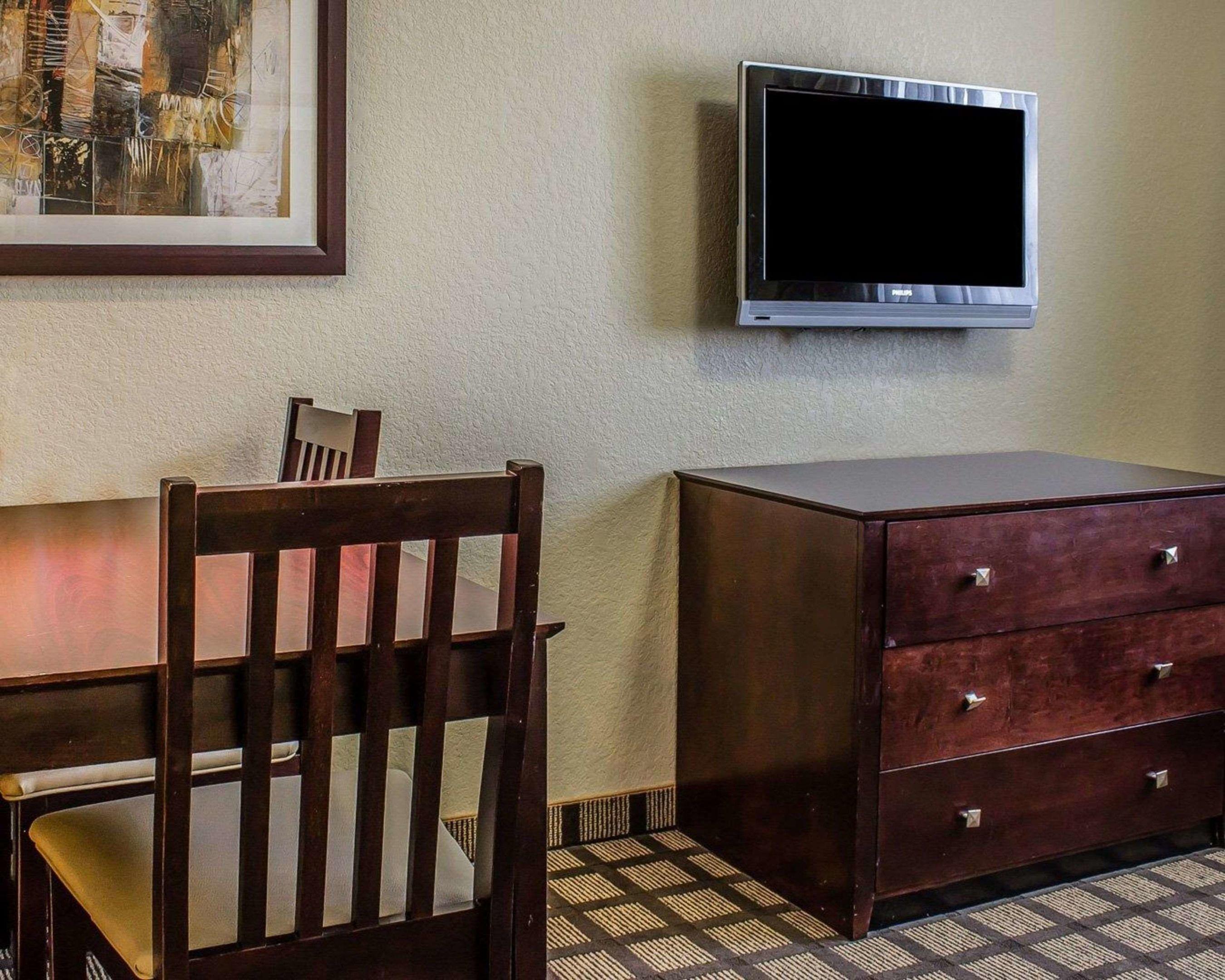 MainStay Suites Coralville — photo 5