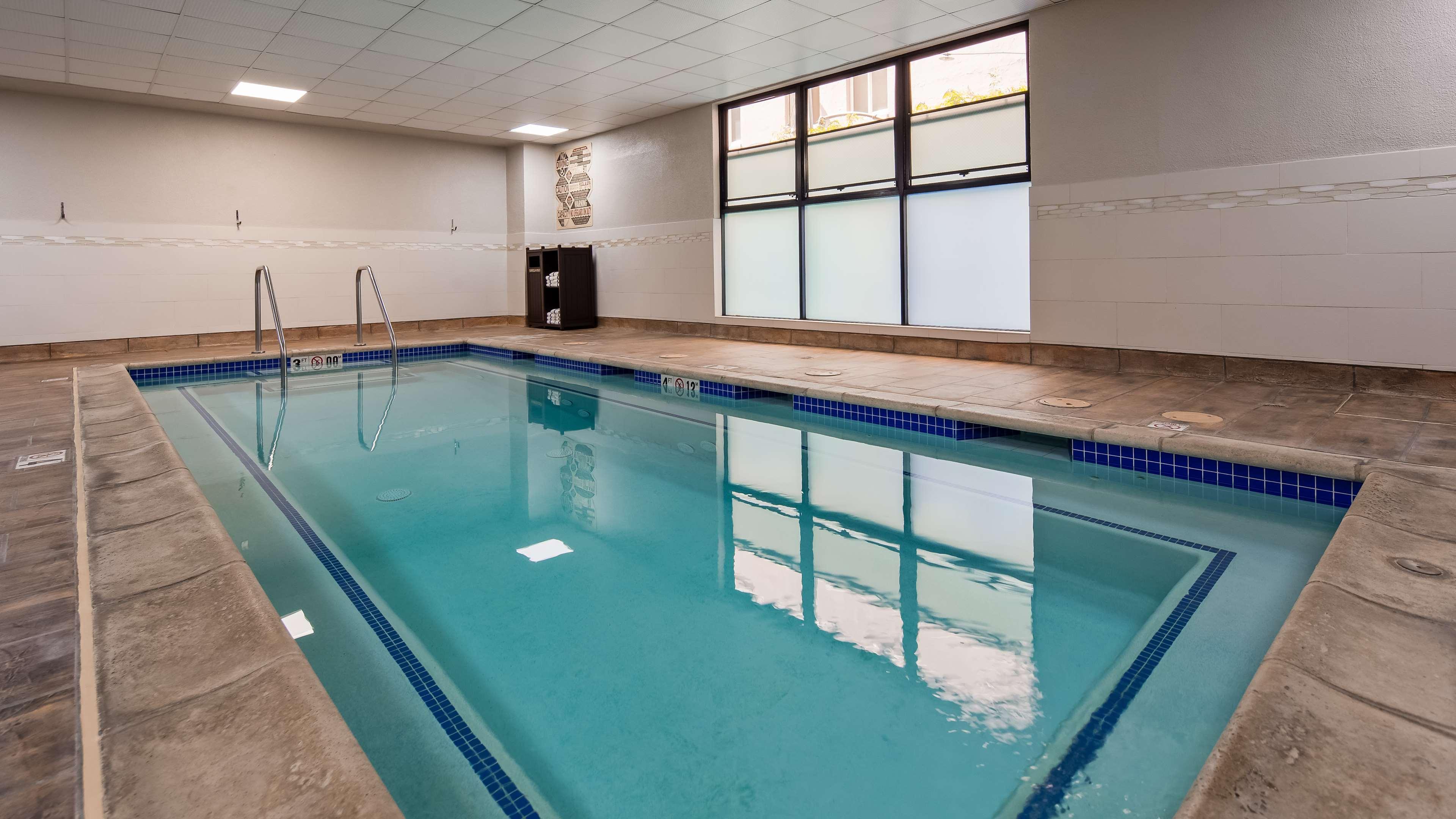 Best Western Plus at the Convention Center — photo 4