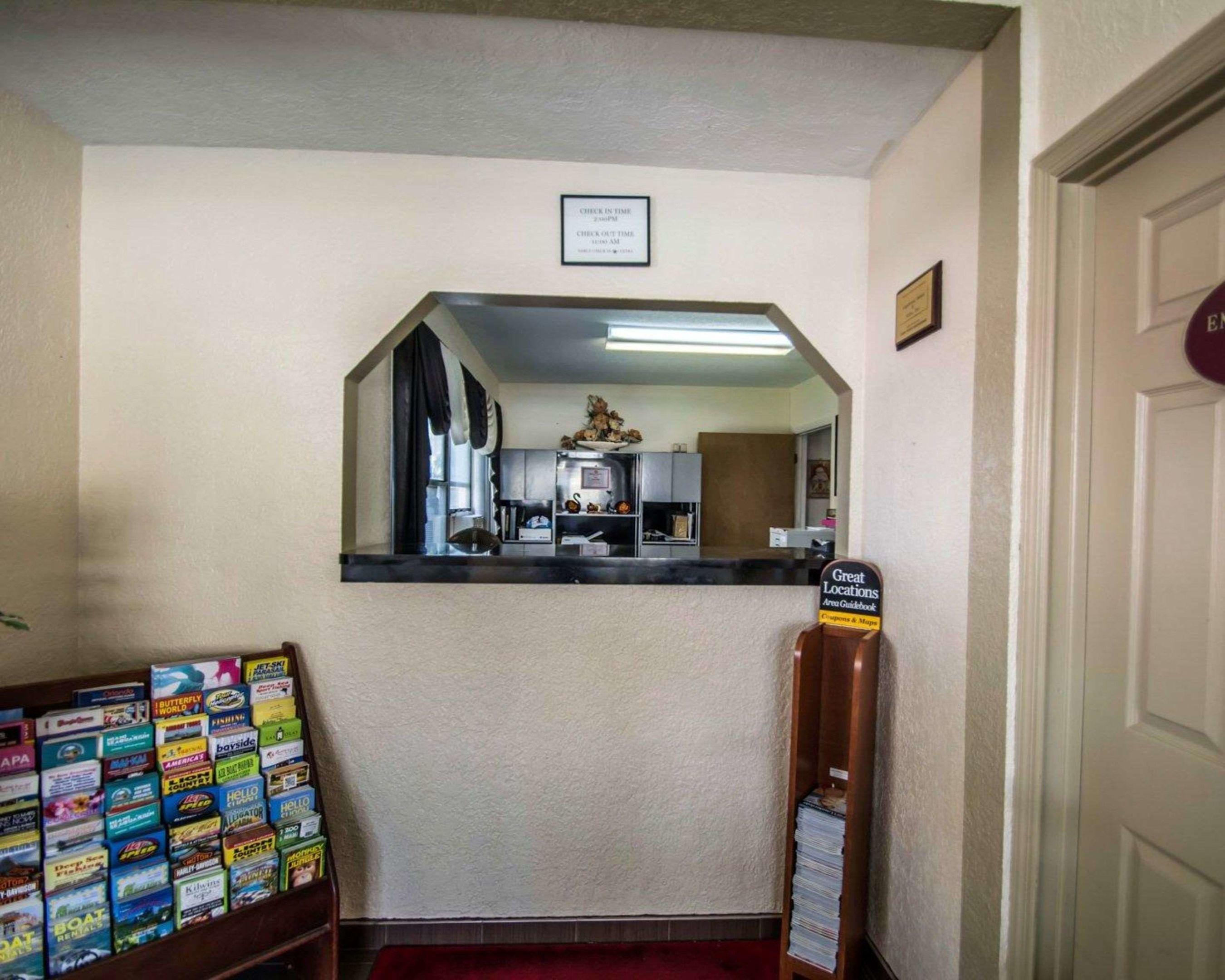 Econo Lodge Hollywood — photo 3