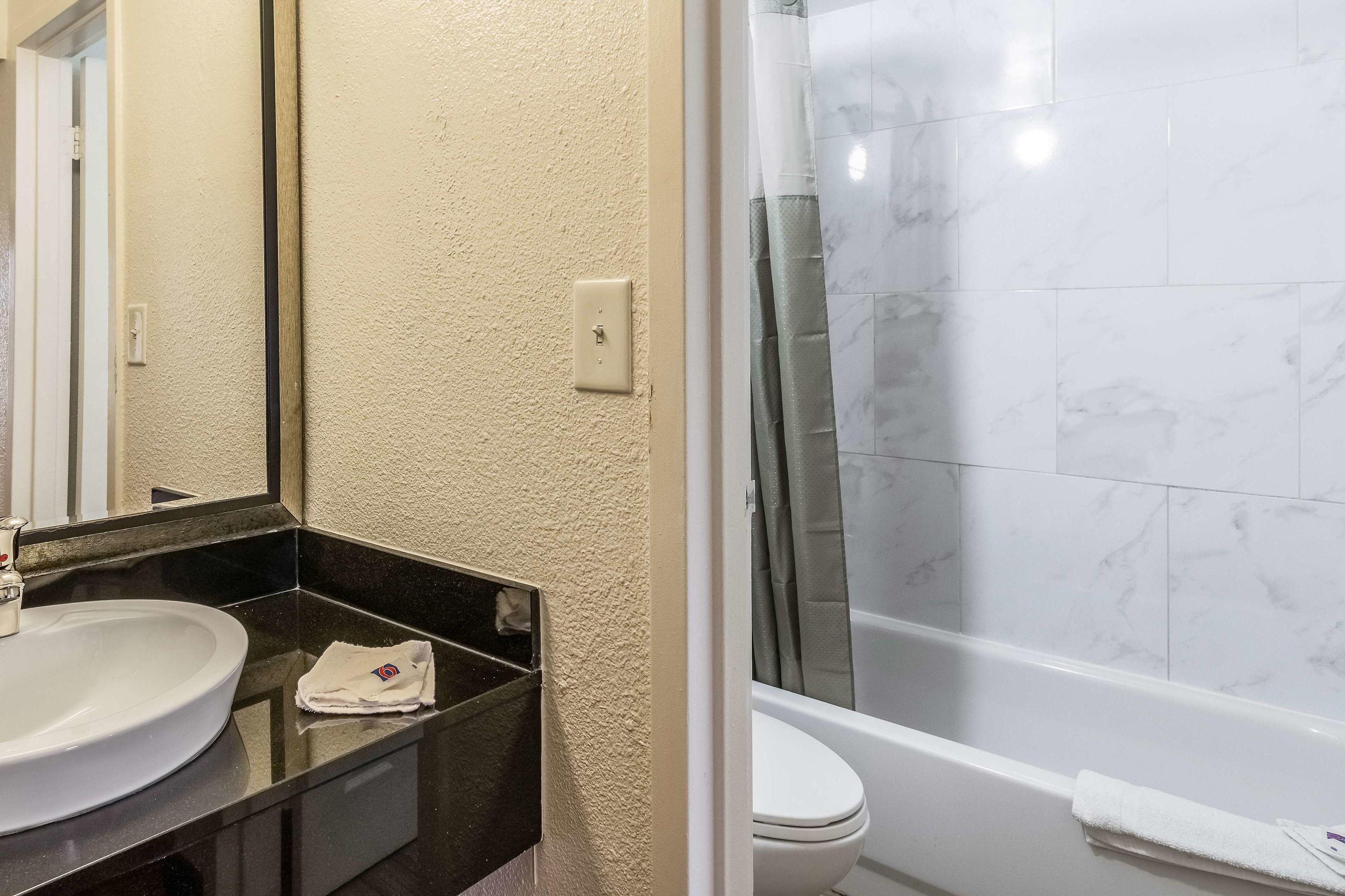 Motel 6 Little Rock West — photo 3