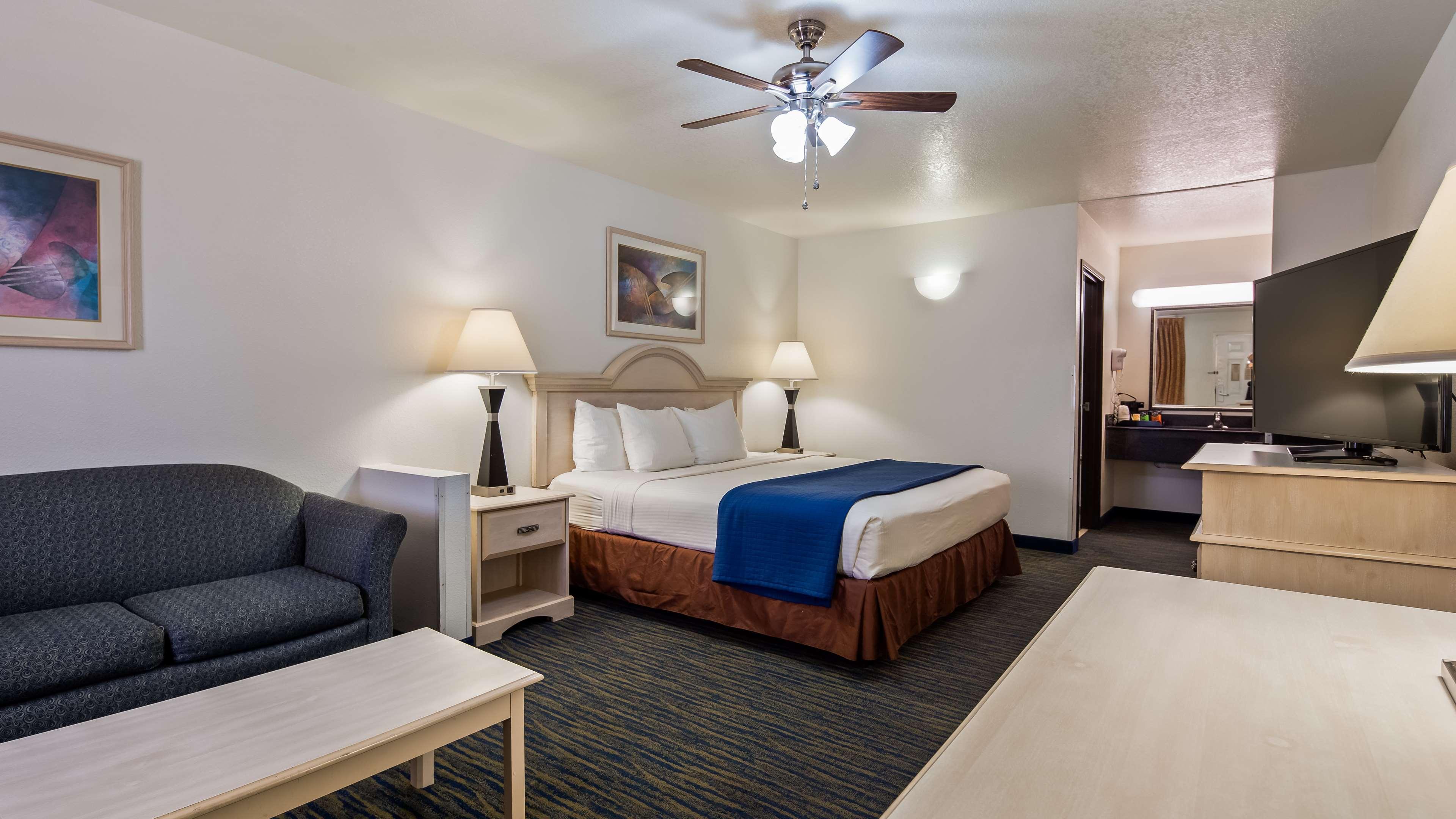 SureStay Hotel by Best Western Falfurrias — photo 4