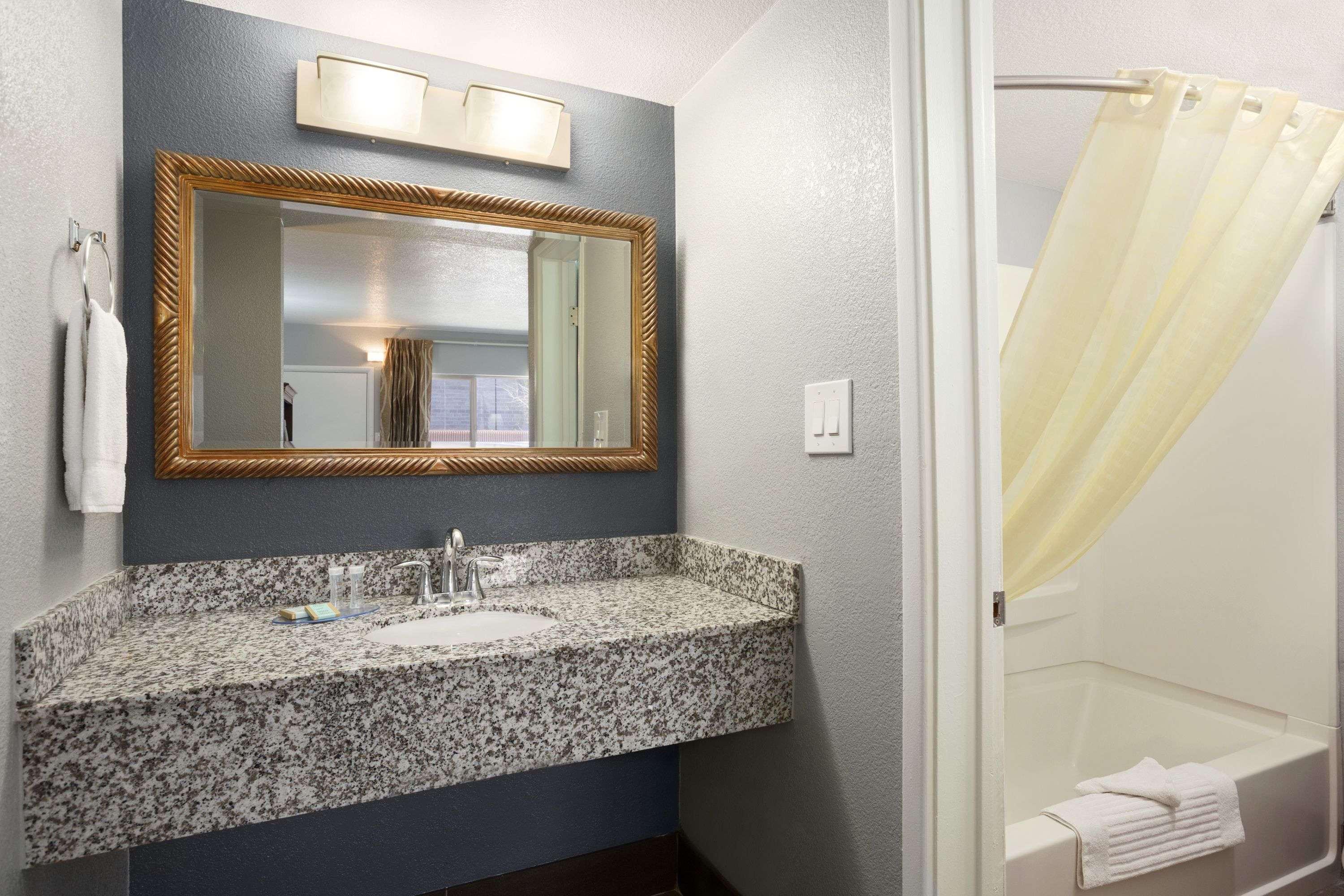 Travelodge Flagstaff Near I-40 — photo 5