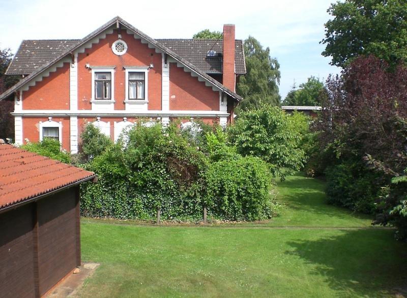Leeste — photo 3