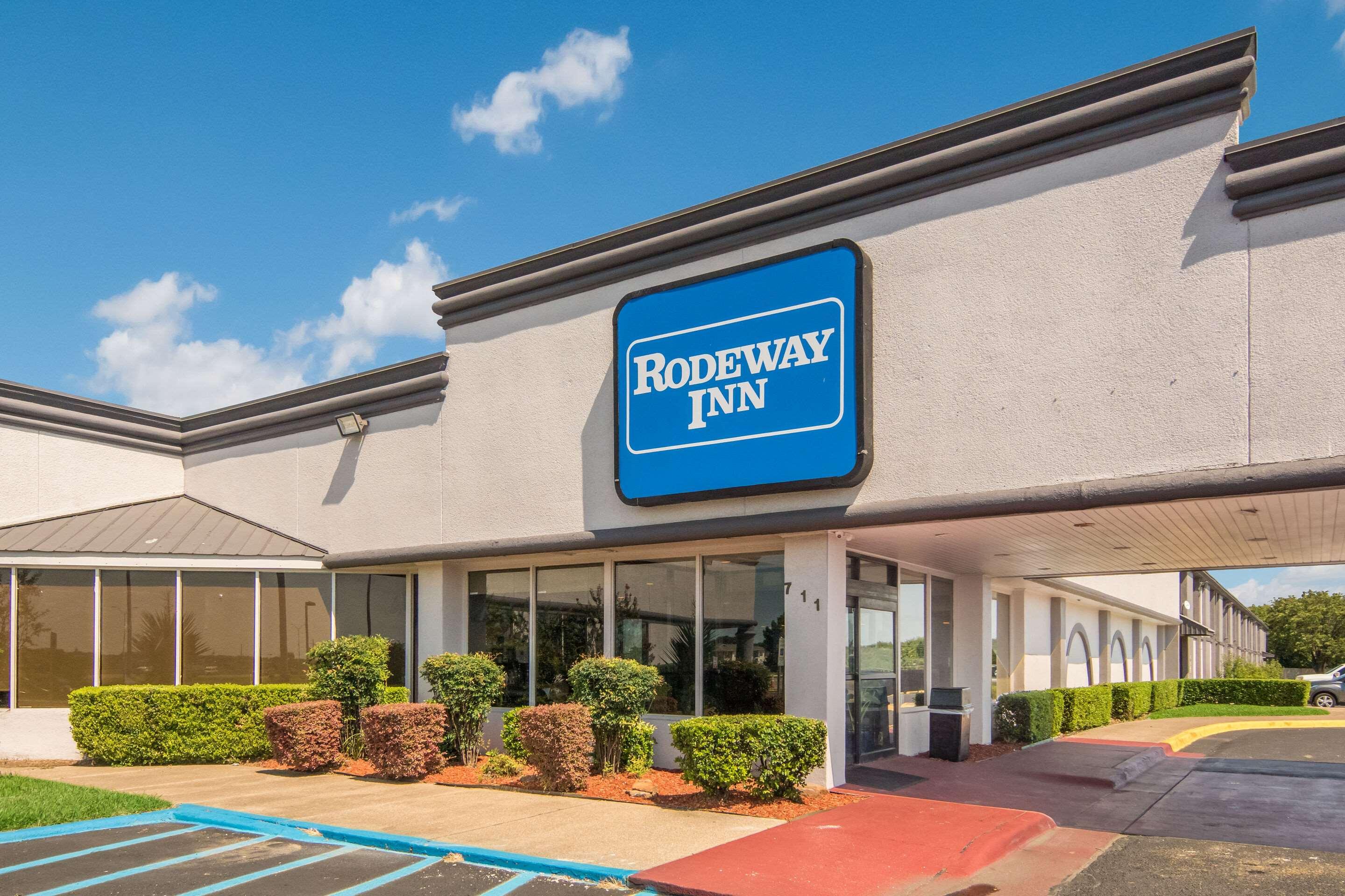 Rodeway Inn — photo 4