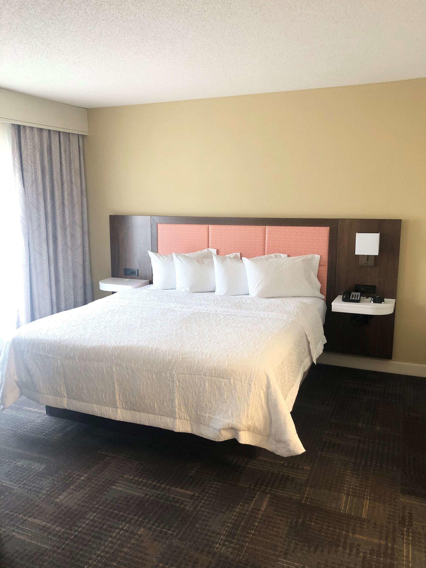 Hampton Inn & Suites Norfolk-Airport — photo 4