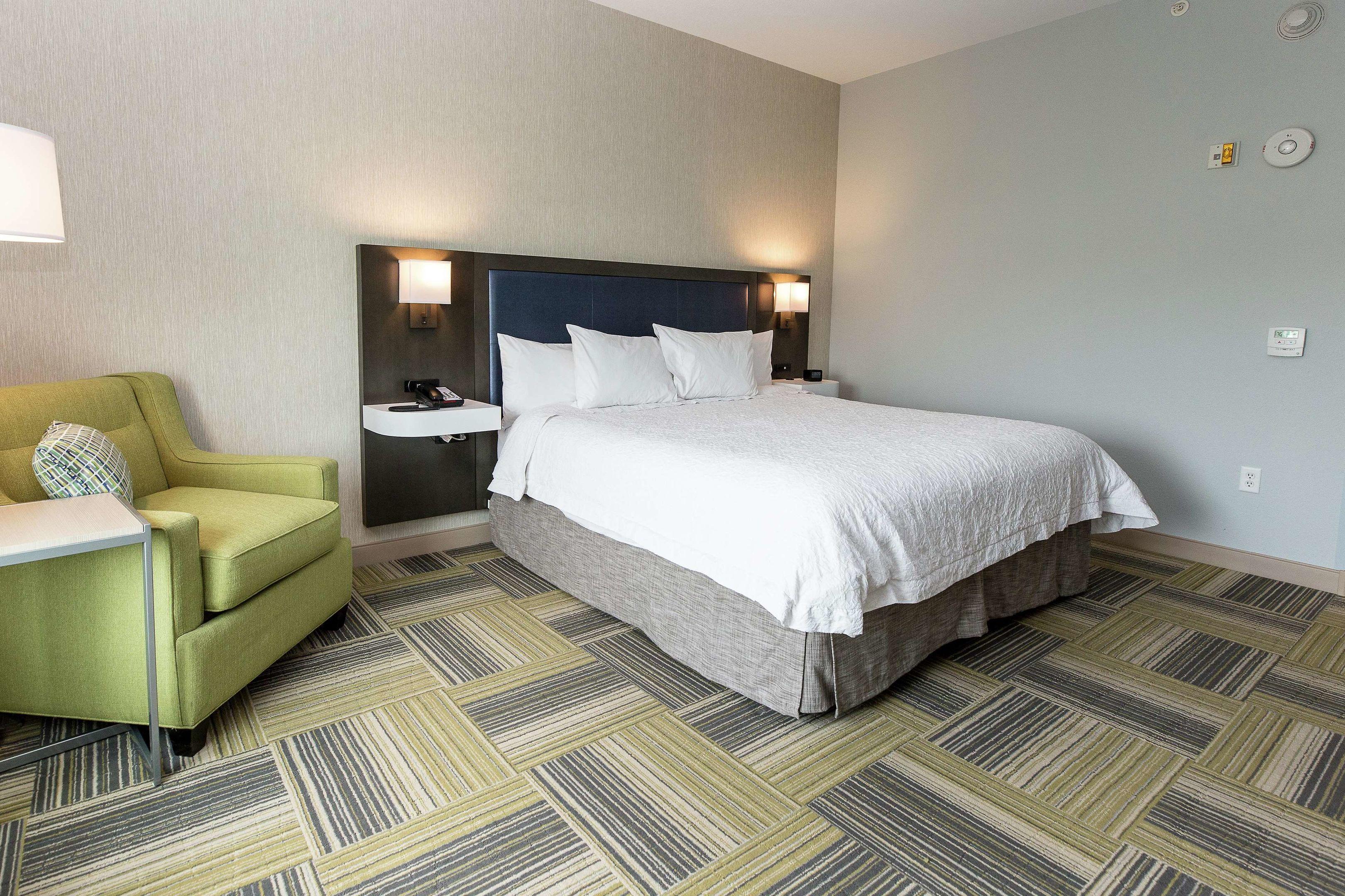 Hampton Inn & Suites Syracuse North Airport Area — photo 5