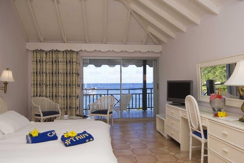 Captain Oliver's Resort — photo 4
