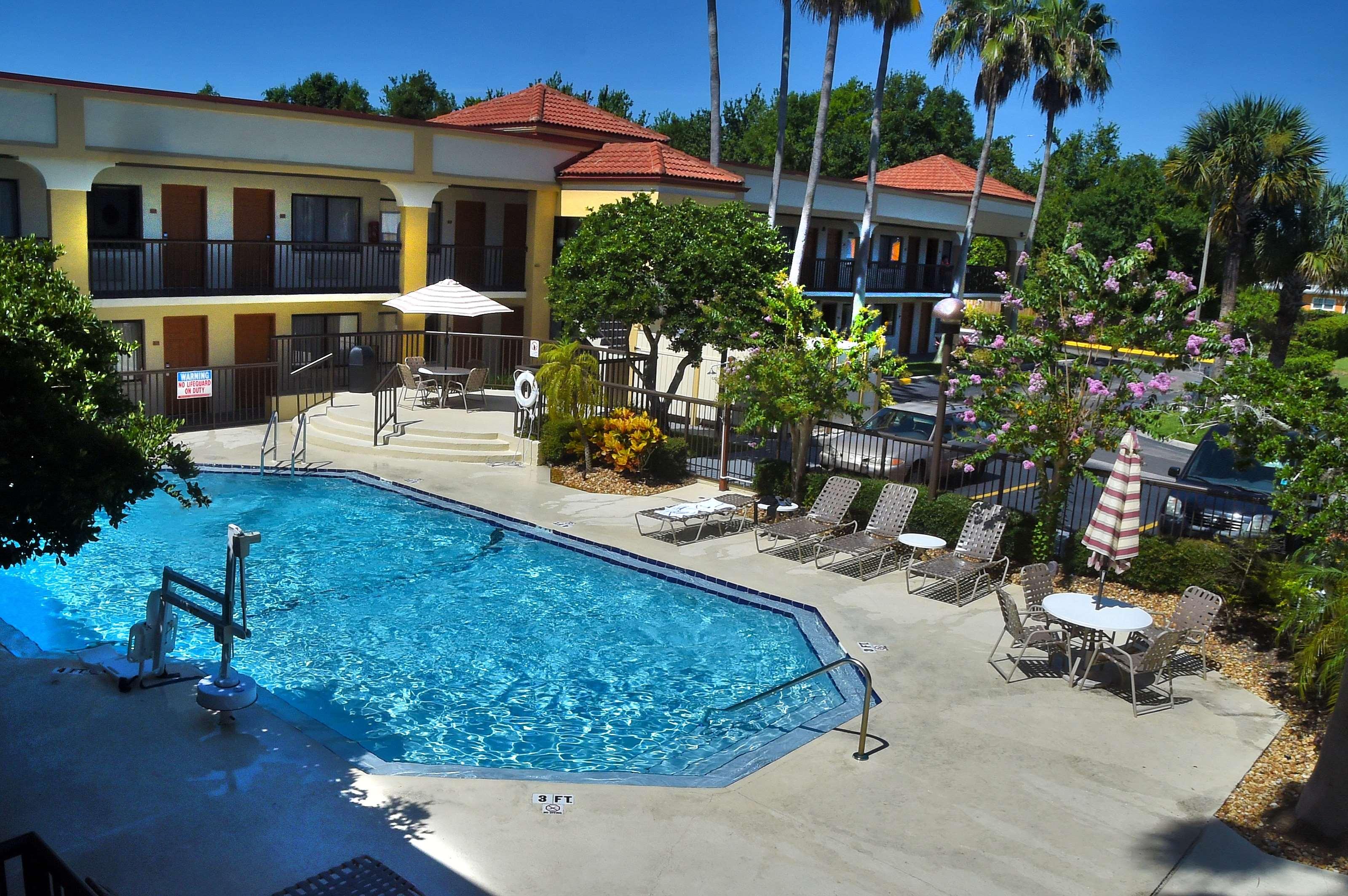 Best Western Orlando East Inn & Suites — photo 4