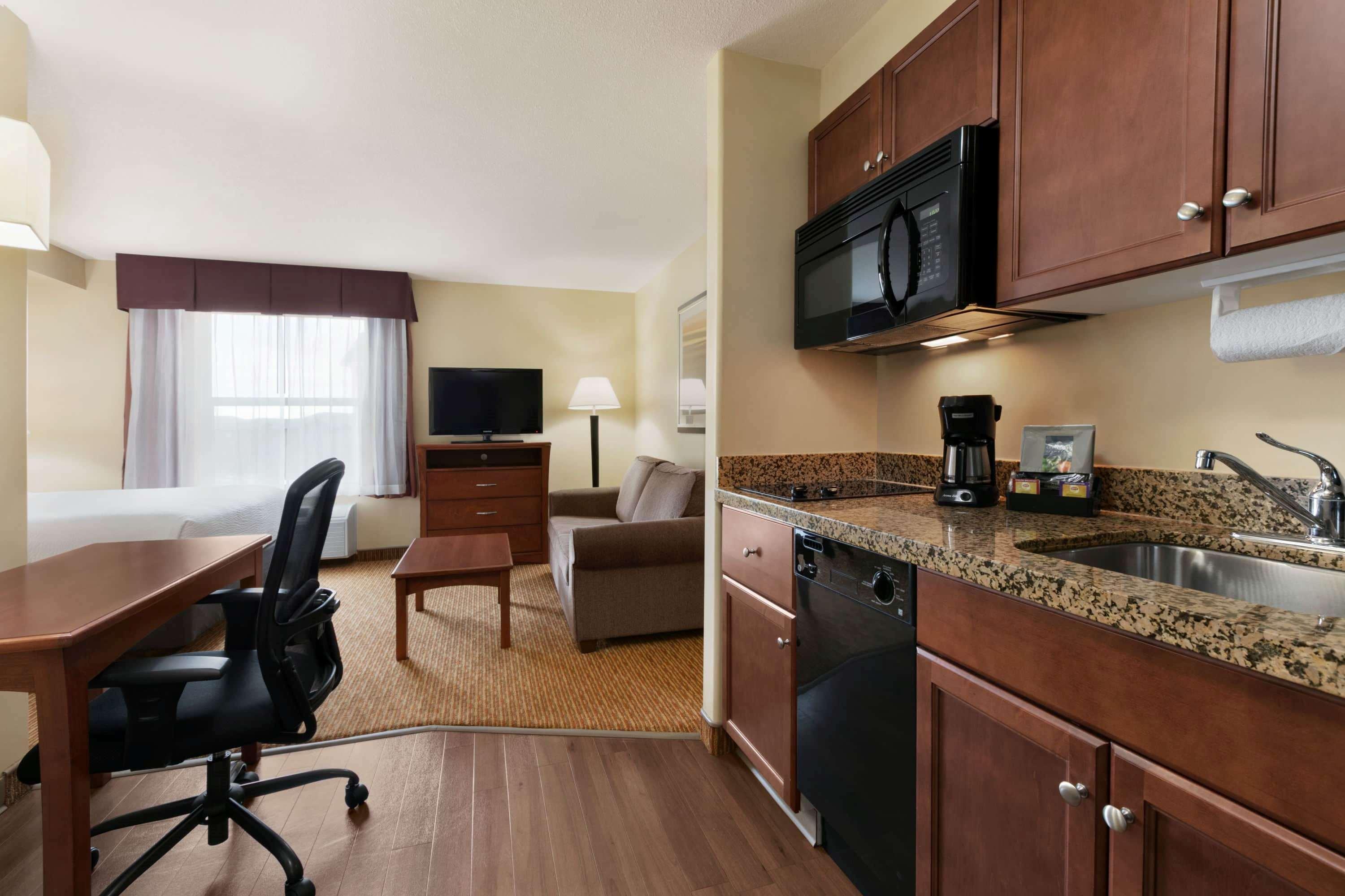 Days Inn & Suites Sherwood Park Edmonton — photo 5
