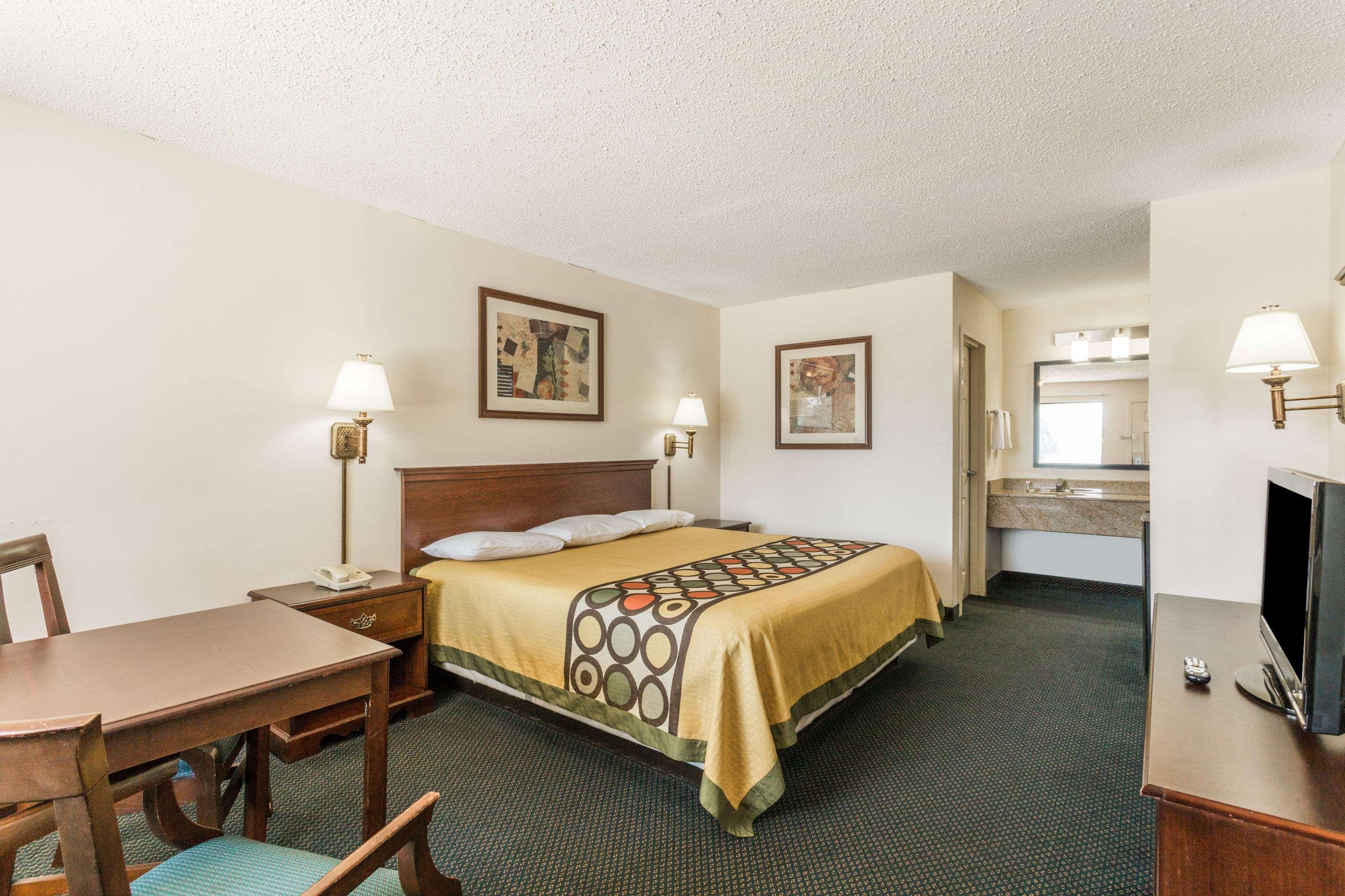 Super 8 by Wyndham Slidell — photo 4